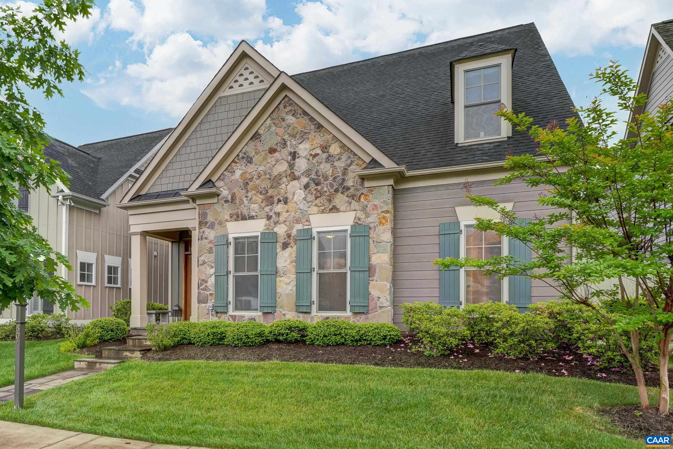 804 GOLF VIEW DR