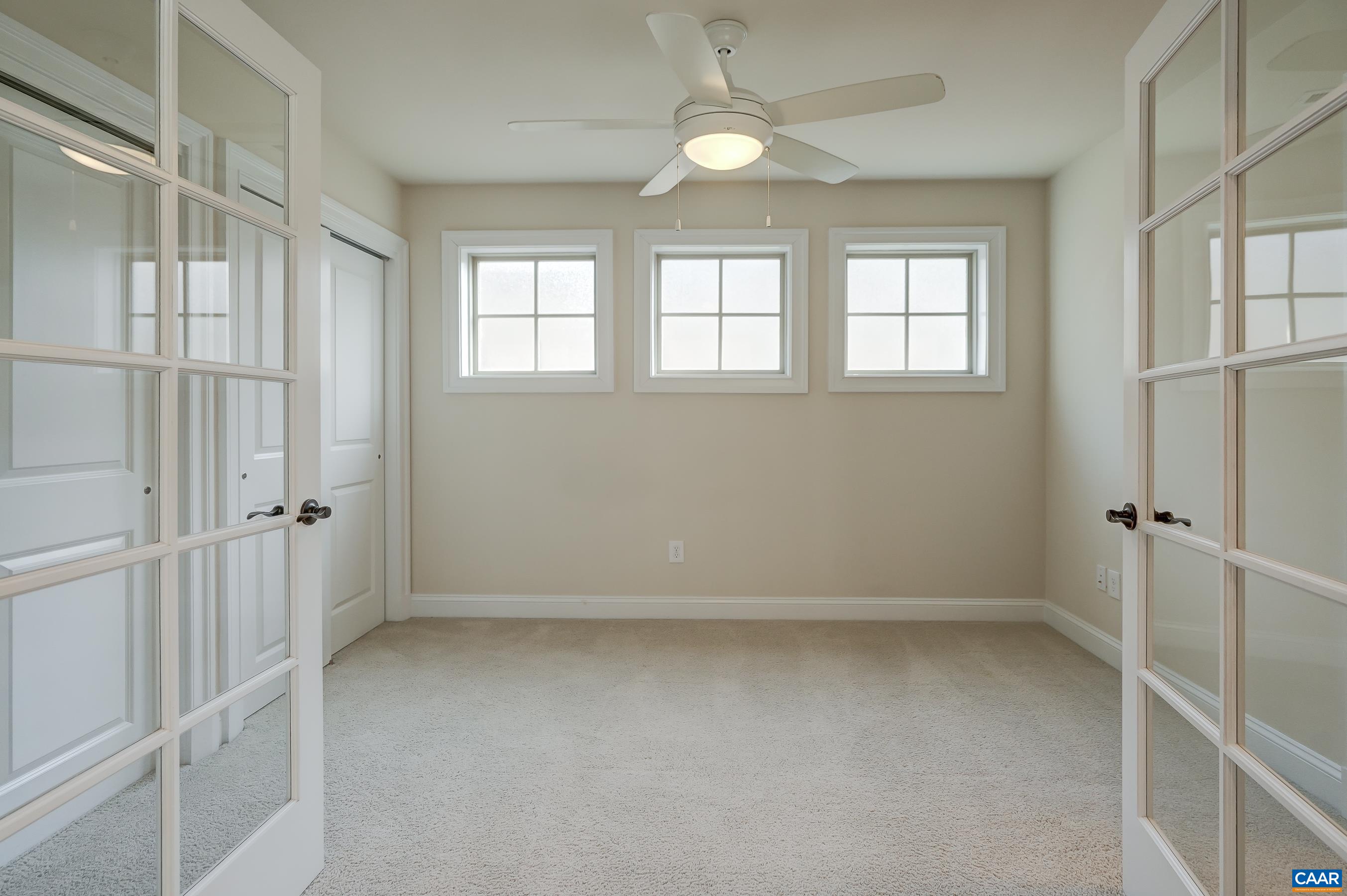 804 GOLF VIEW DR