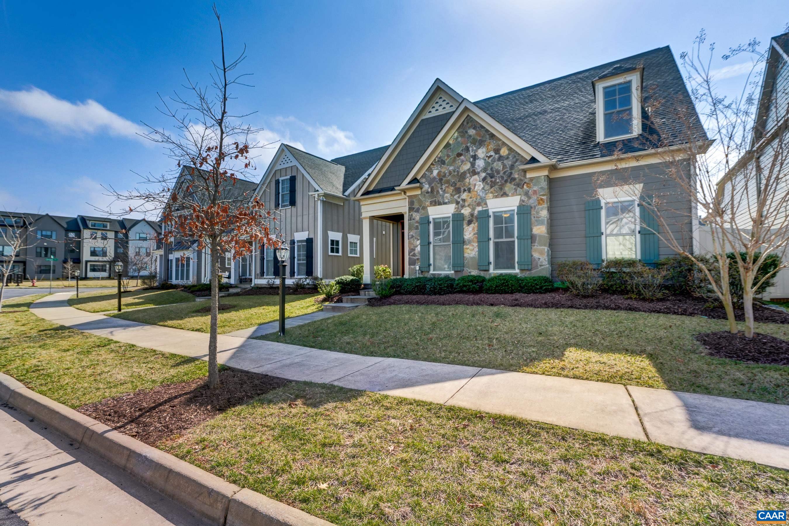 804 GOLF VIEW DR