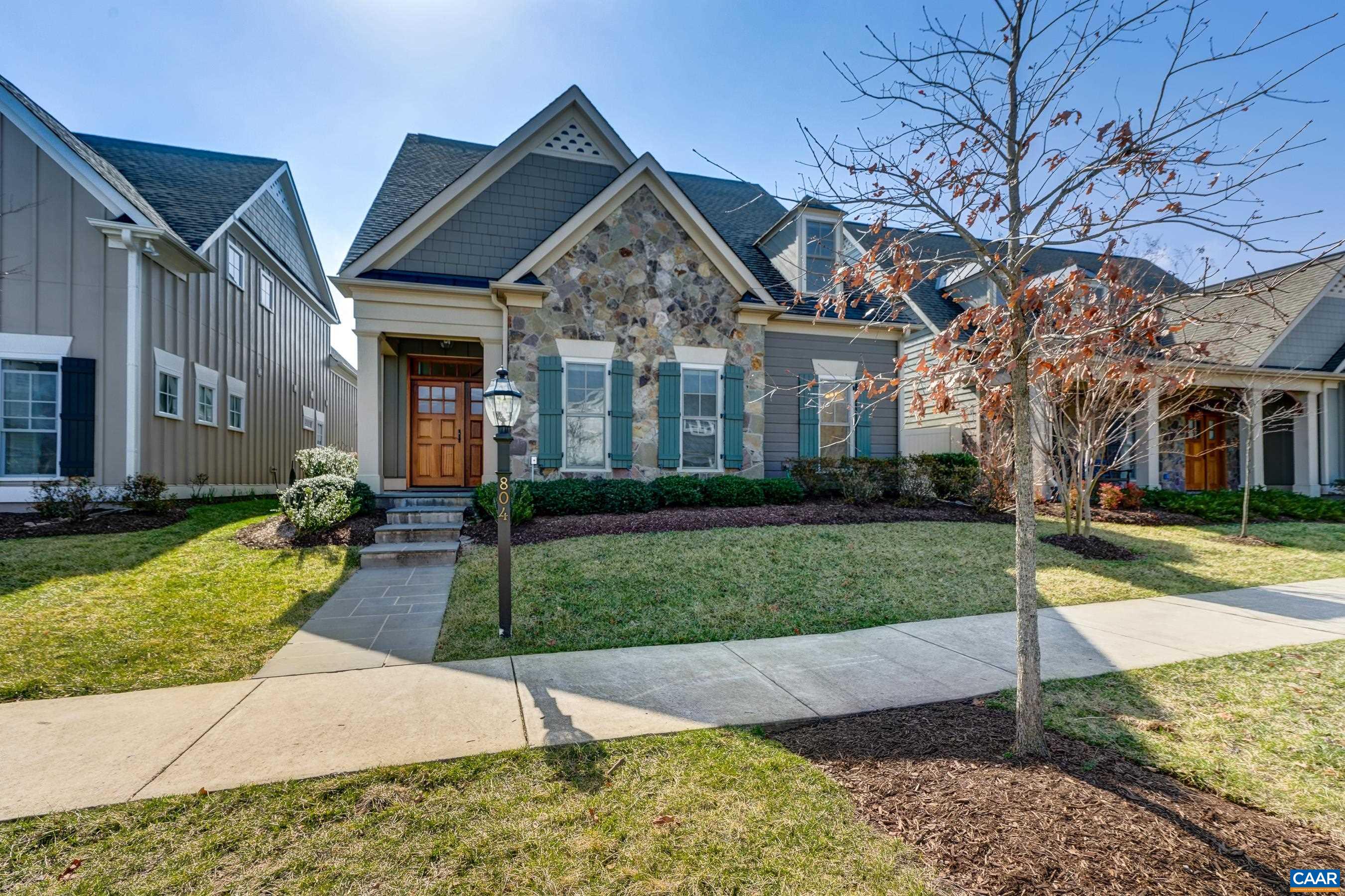 804 GOLF VIEW DR