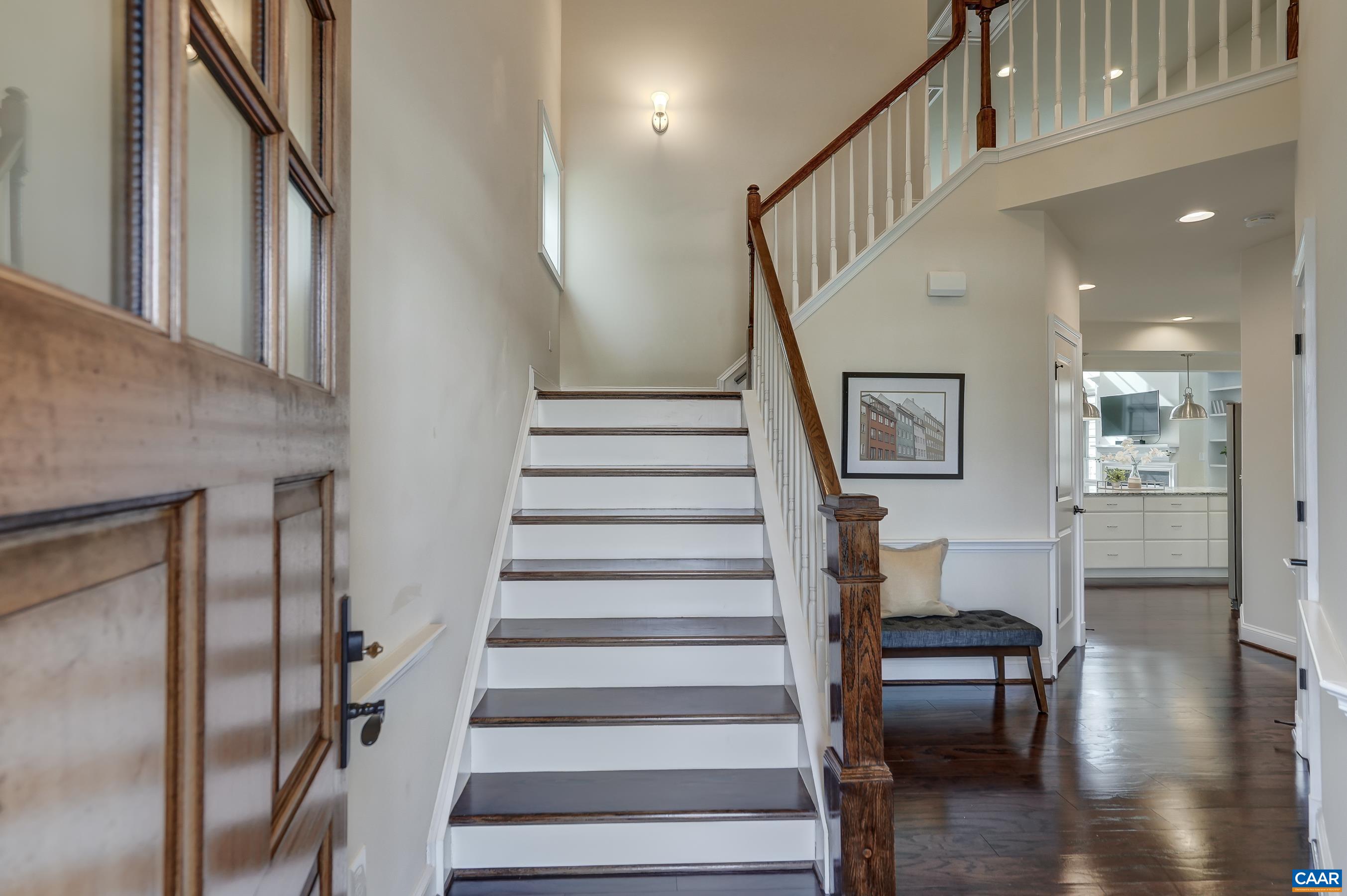804 GOLF VIEW DR