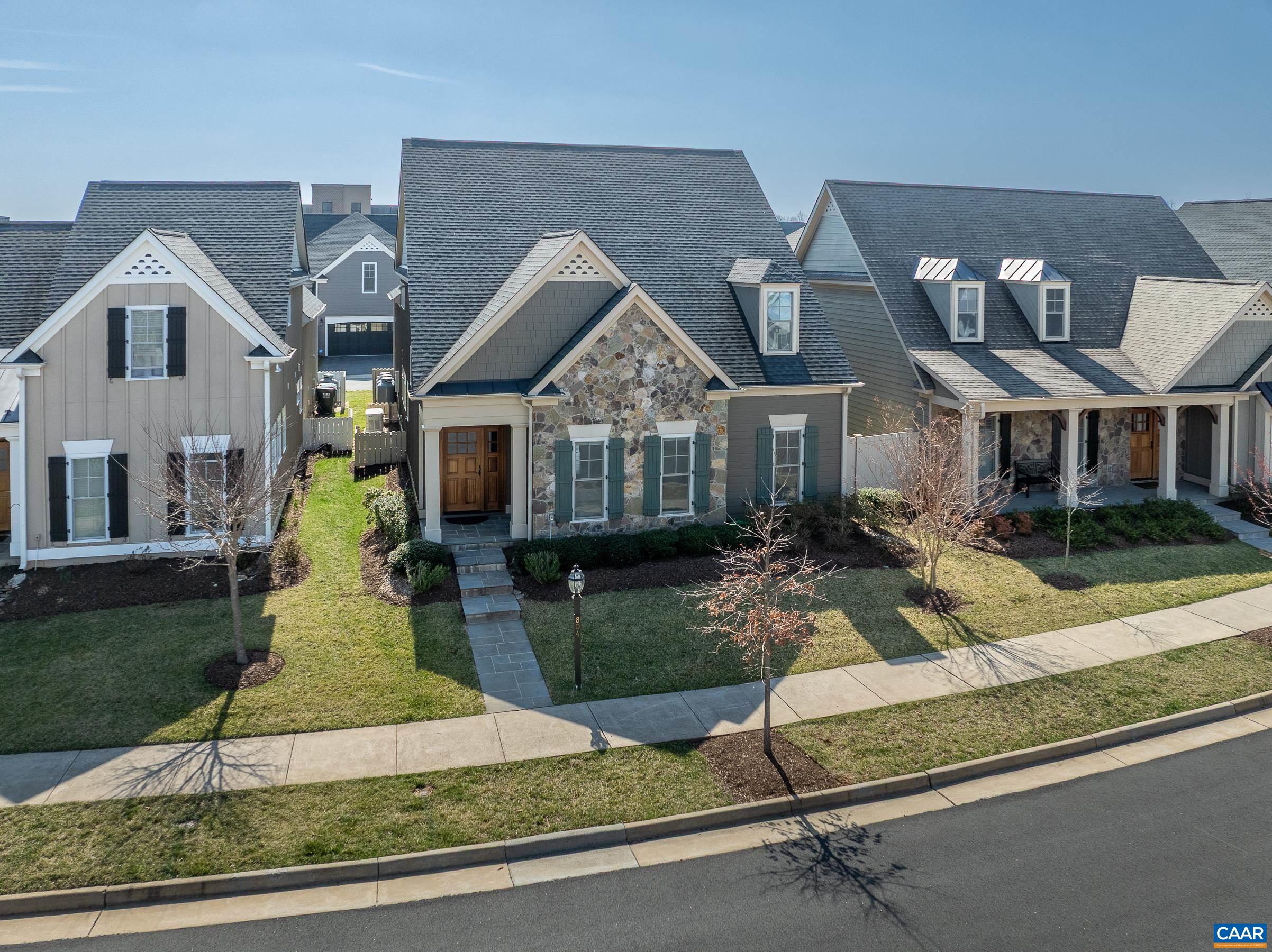 804 GOLF VIEW DR
