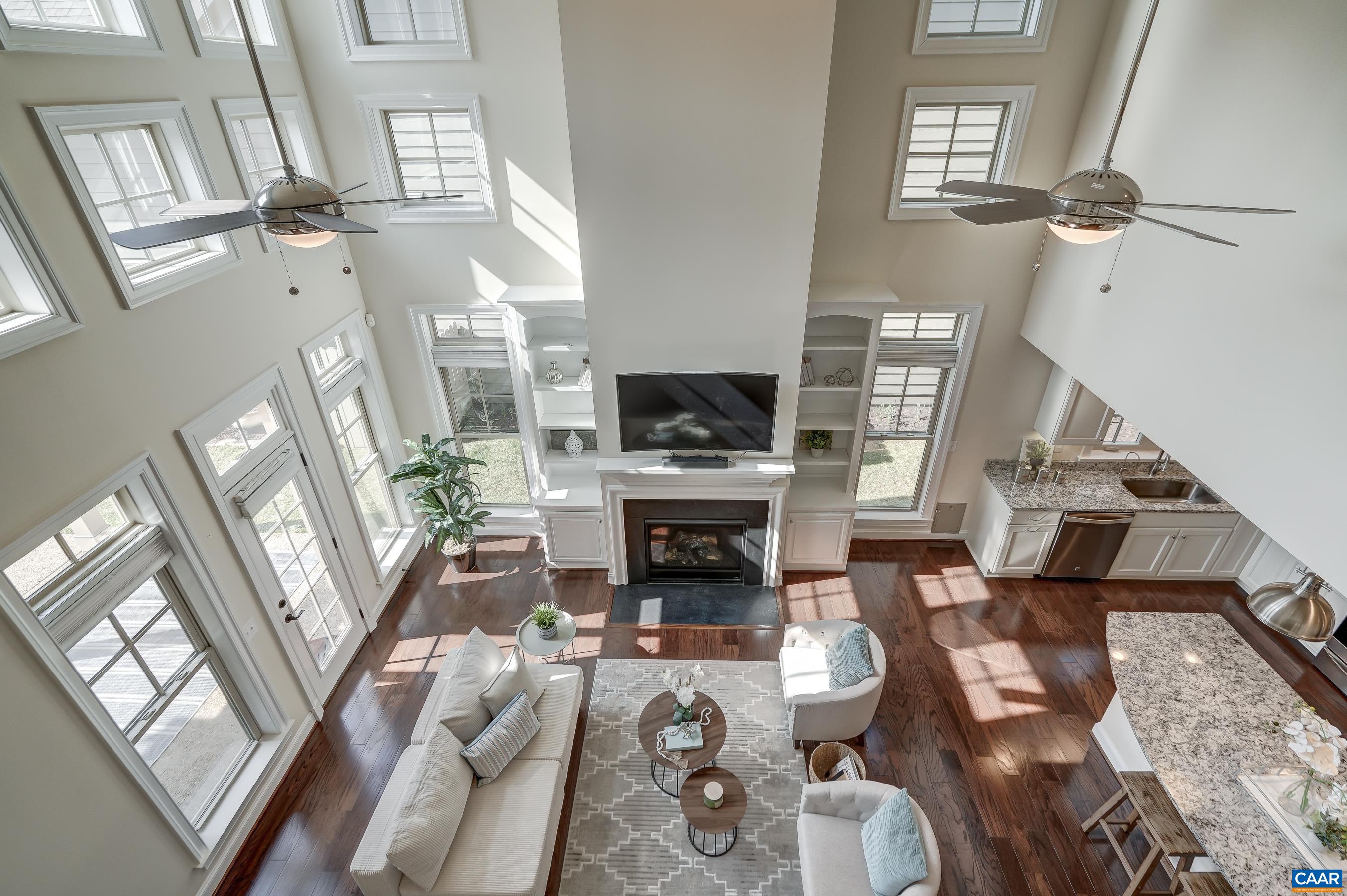 804 GOLF VIEW DR