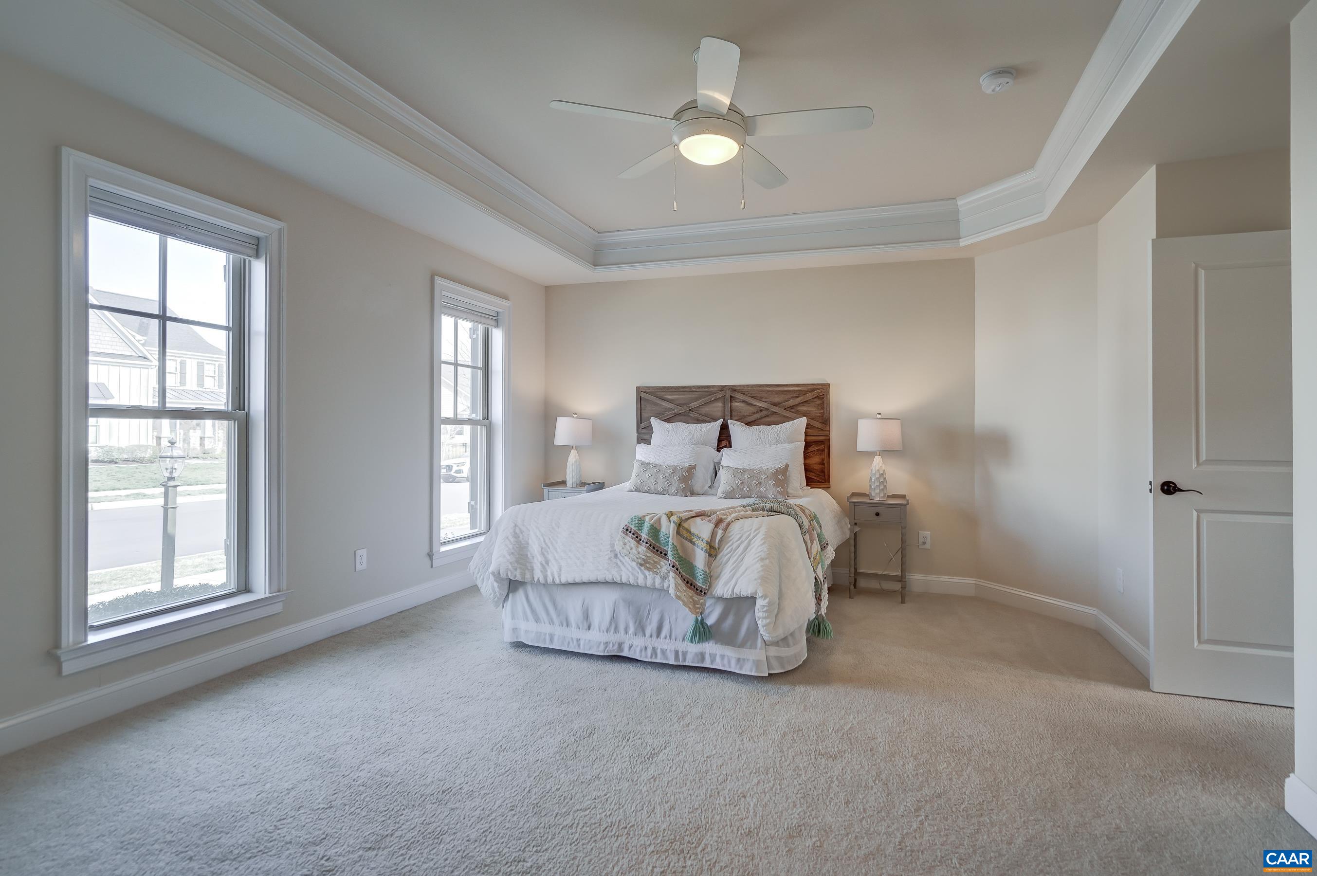 804 GOLF VIEW DR