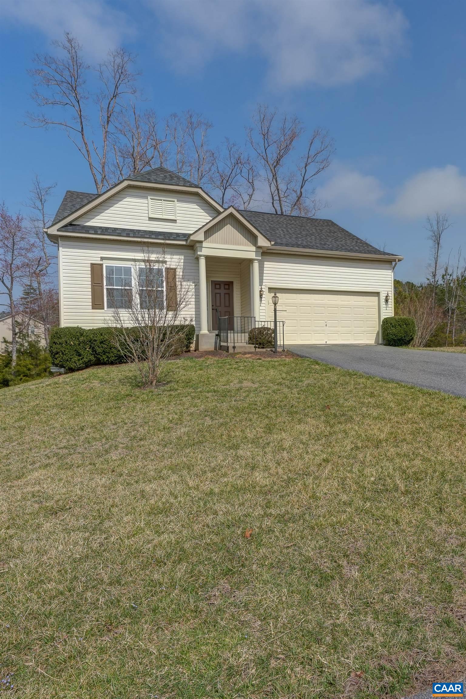 9 ROSALYN WAY
