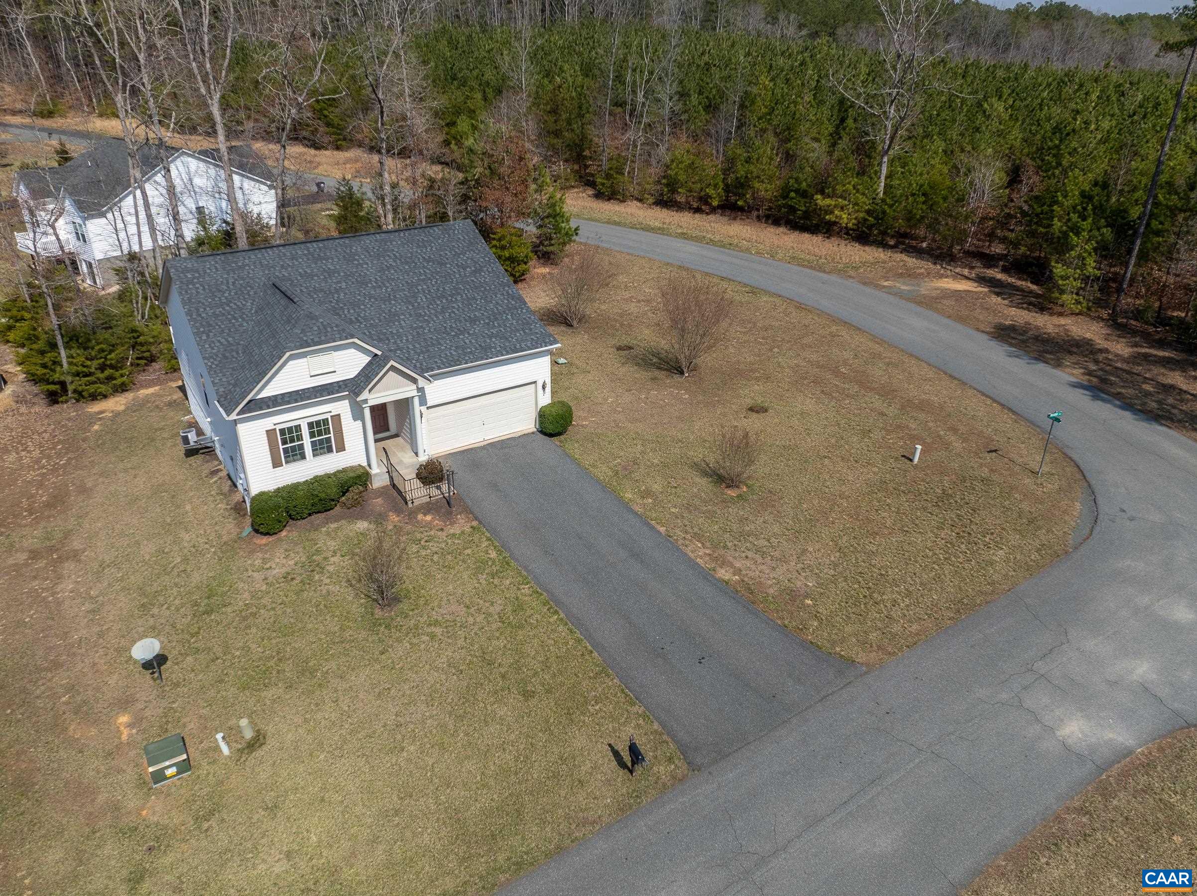 9 ROSALYN WAY