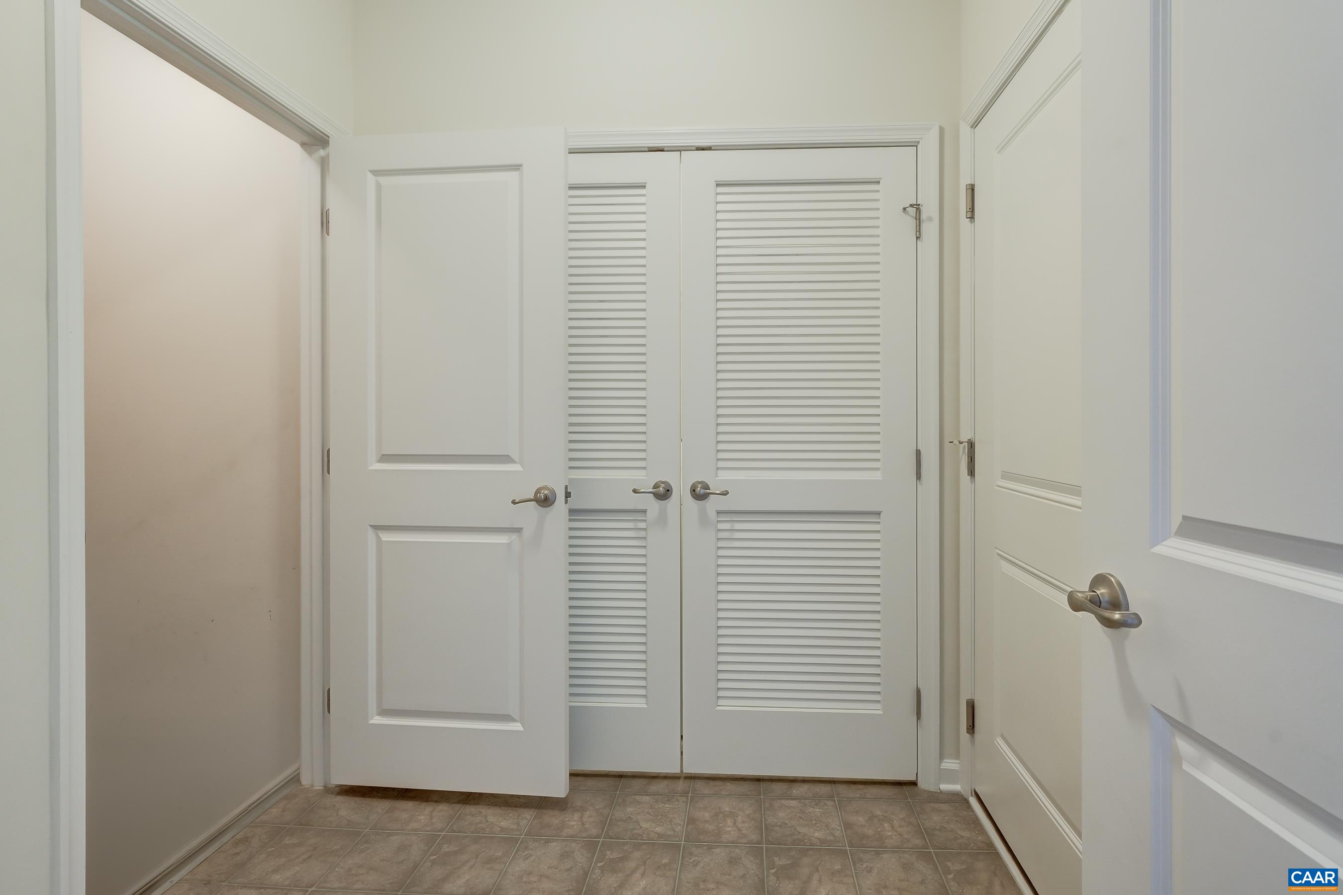 9 ROSALYN WAY