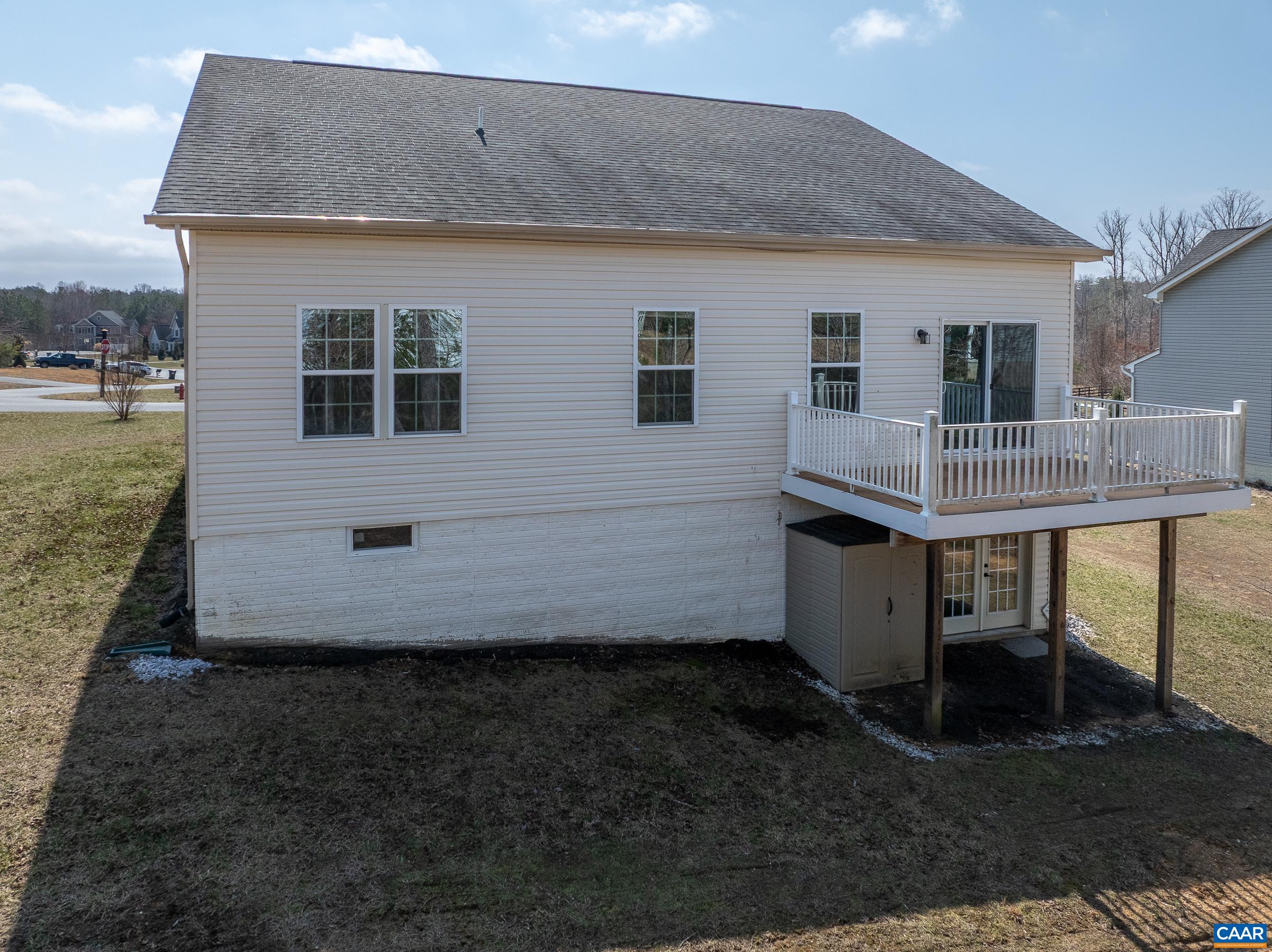9 ROSALYN WAY