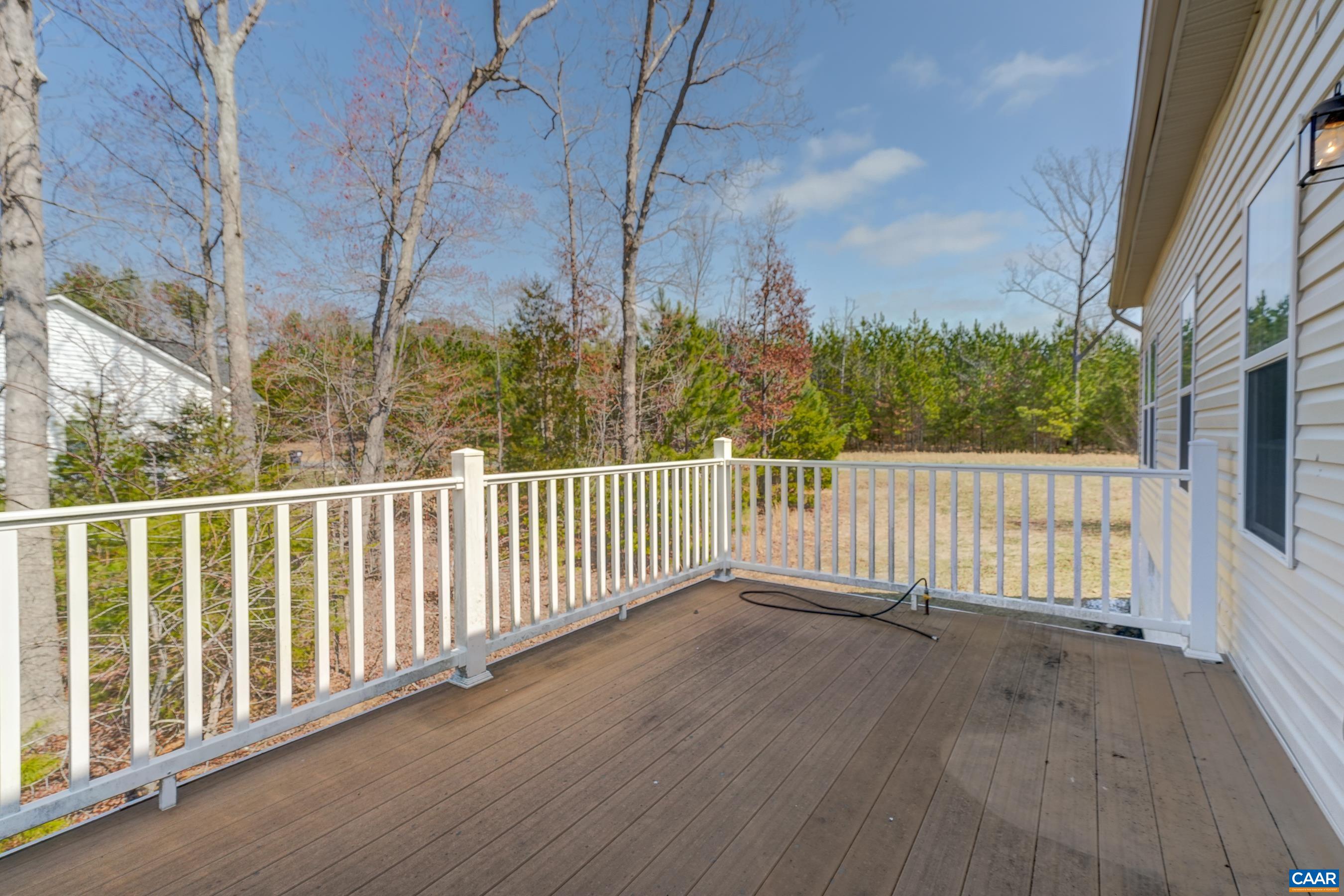 9 ROSALYN WAY