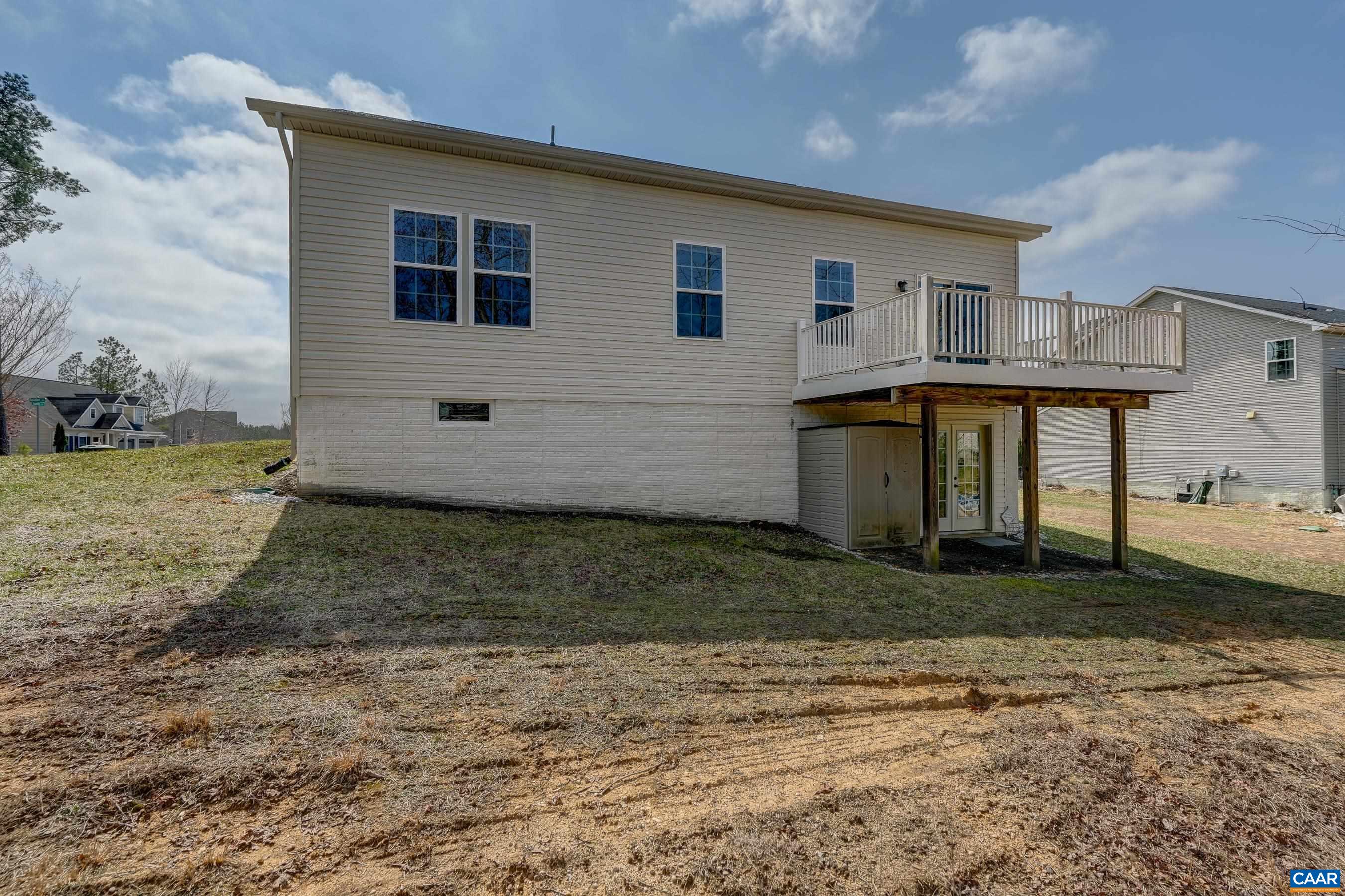 9 ROSALYN WAY