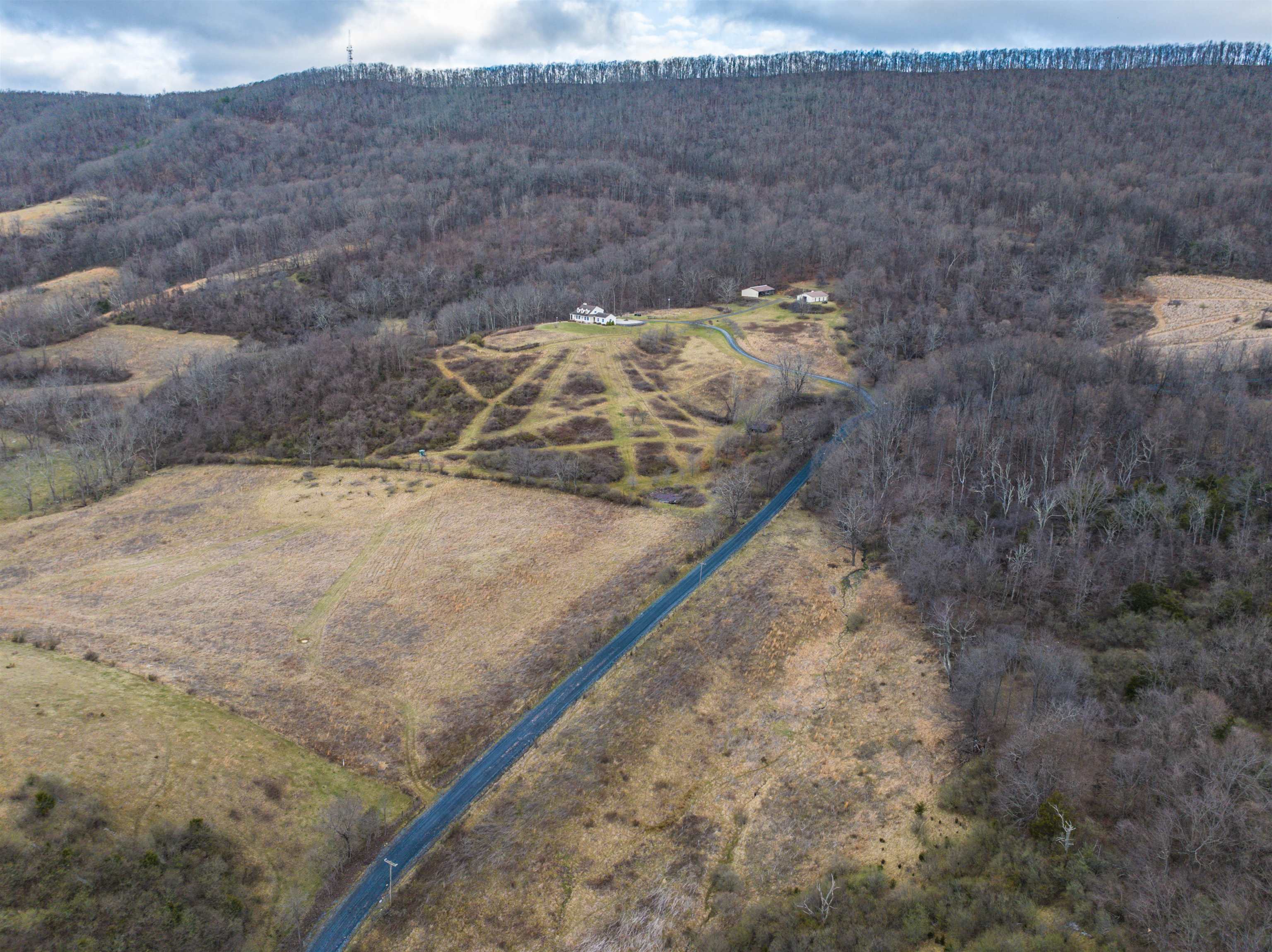 148 TROXEL GAP RD