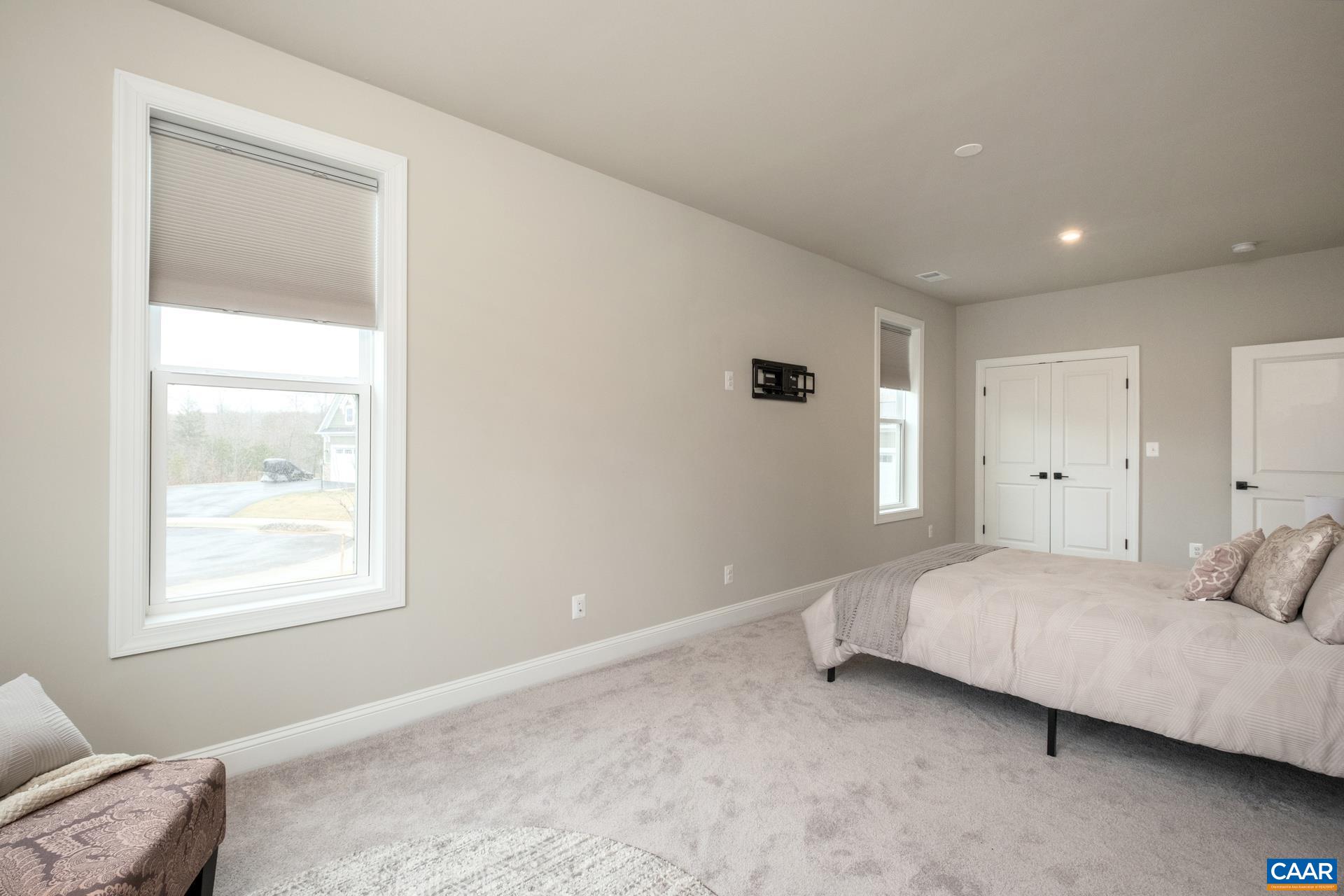 62 SERVICEBERRY DR