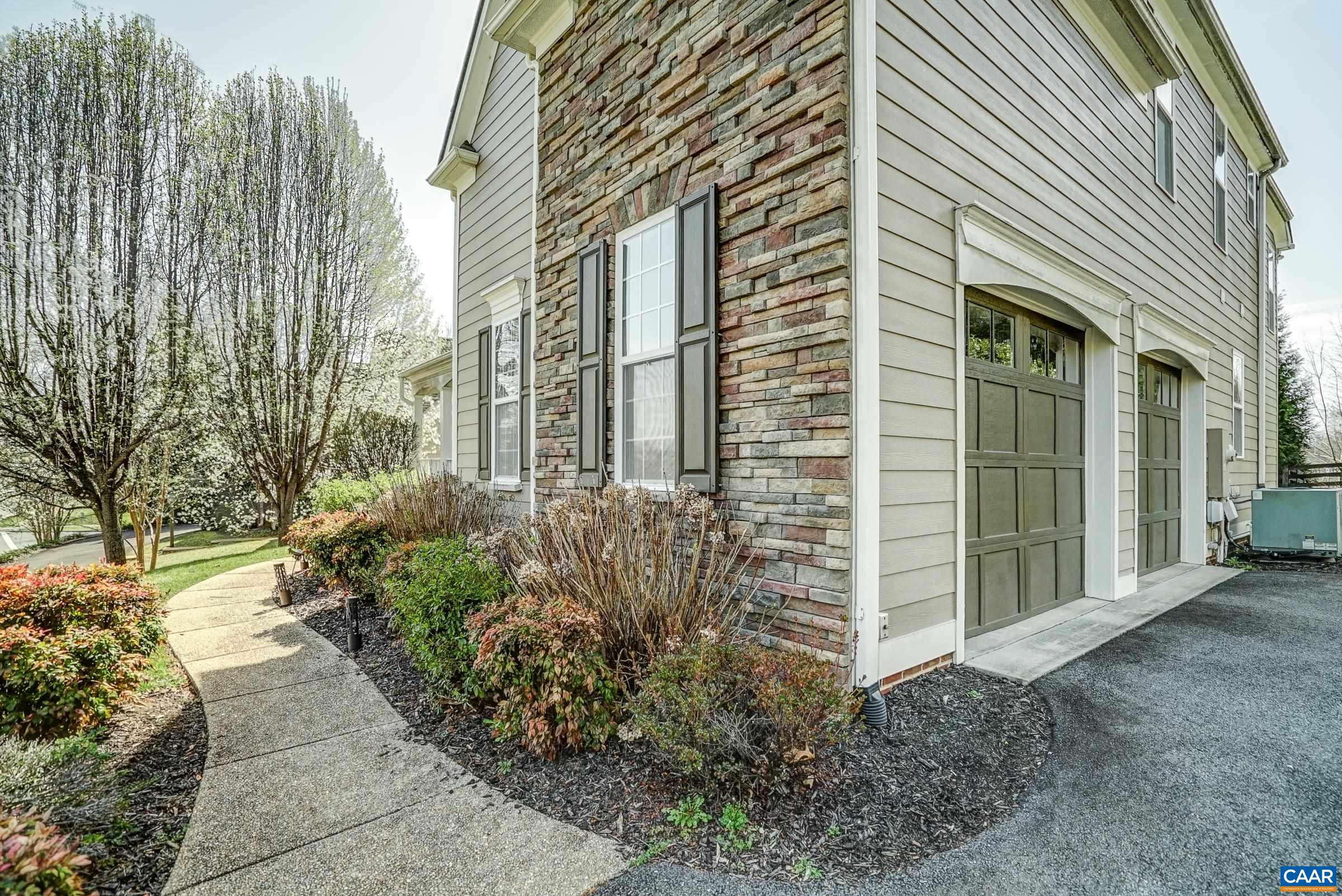 5237 PARK RIDGE CT