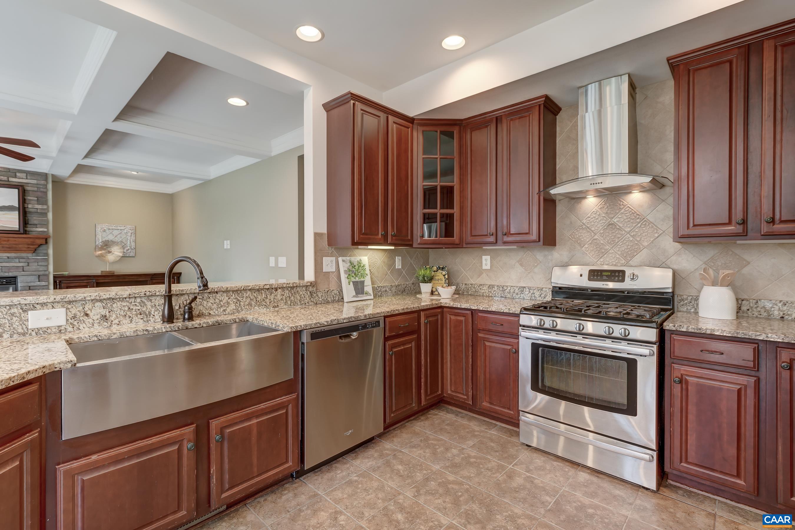5237 PARK RIDGE CT