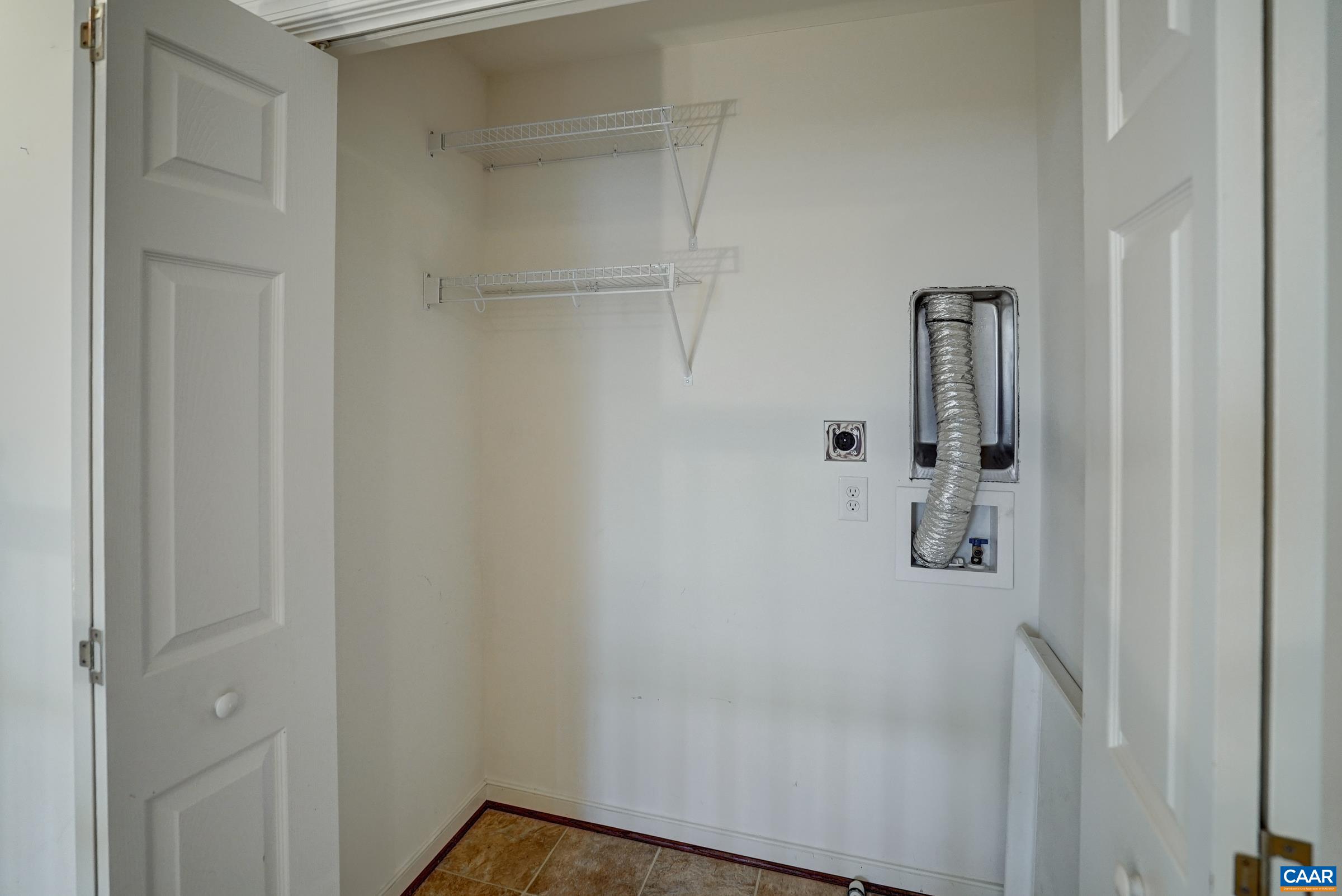 5237 PARK RIDGE CT