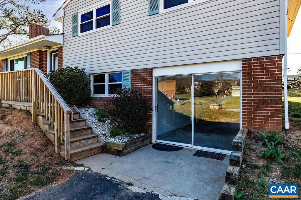 492 AVON RD