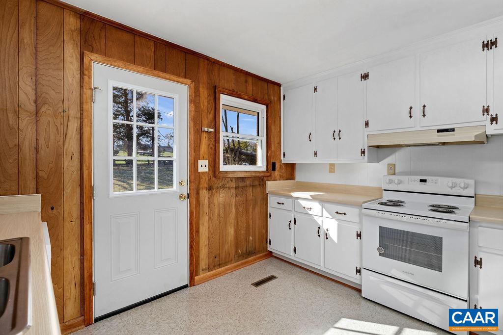492 AVON RD