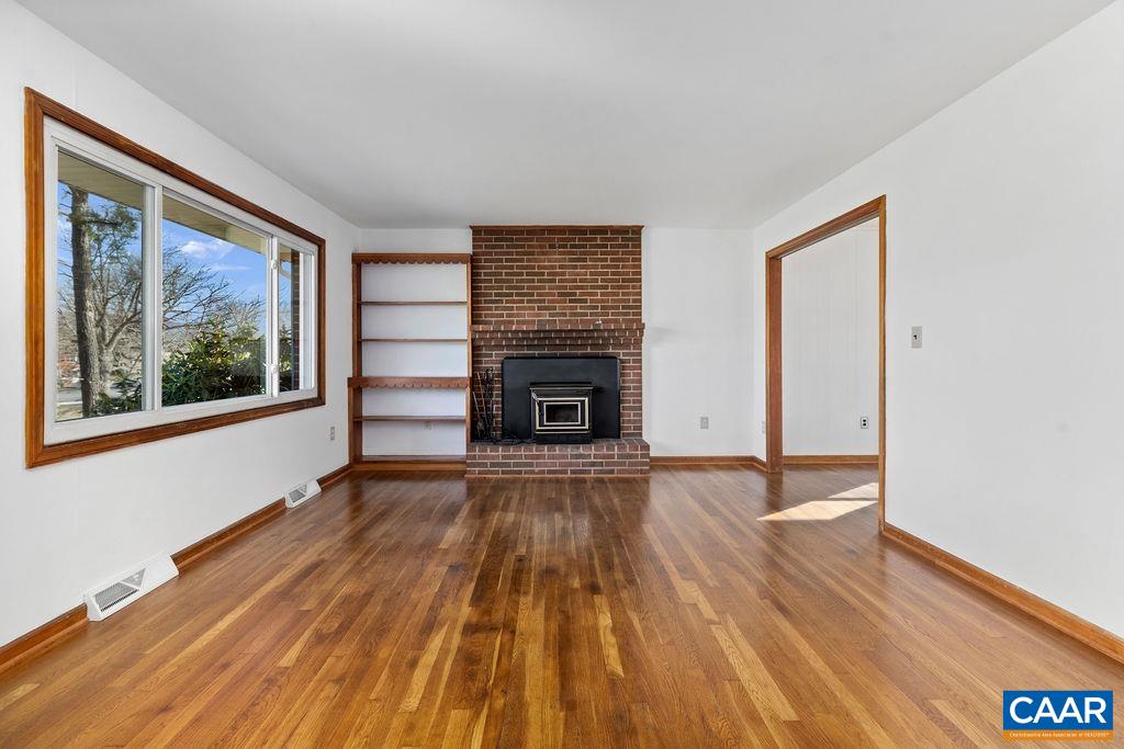492 AVON RD