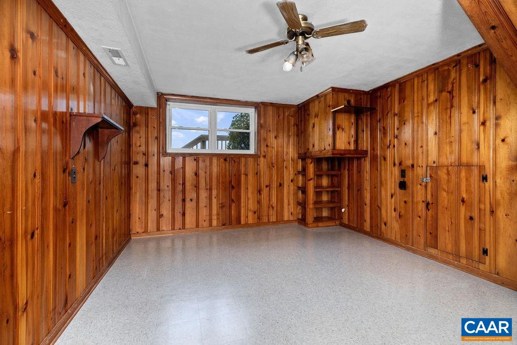 492 AVON RD