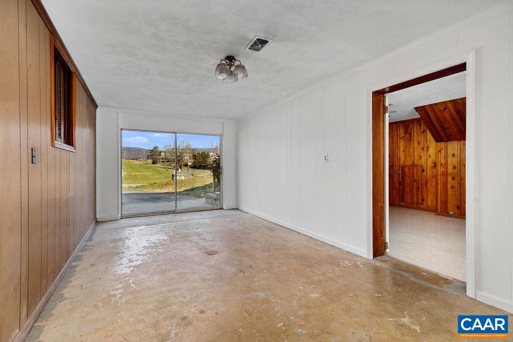492 AVON RD