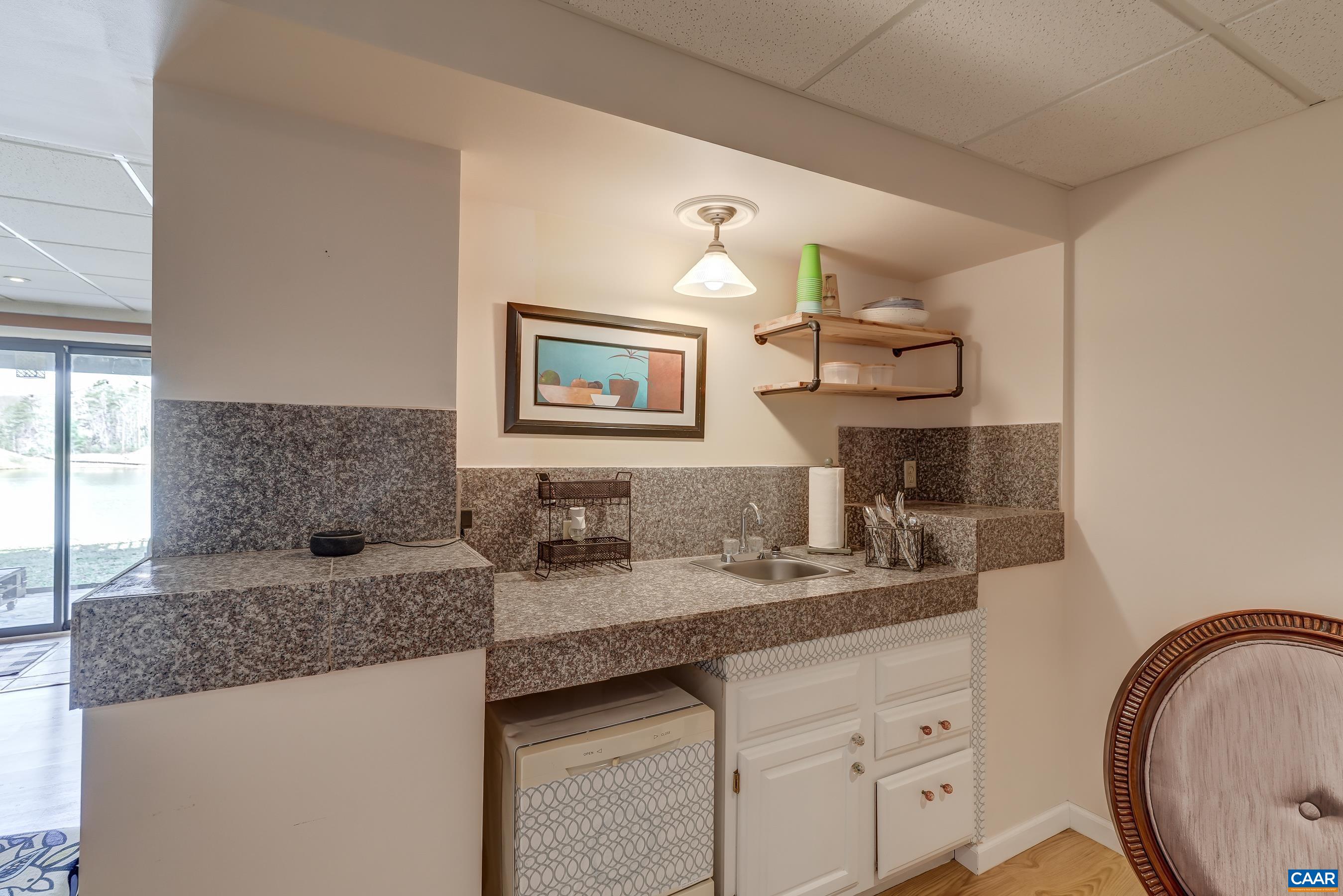 64 DAHLIA RD