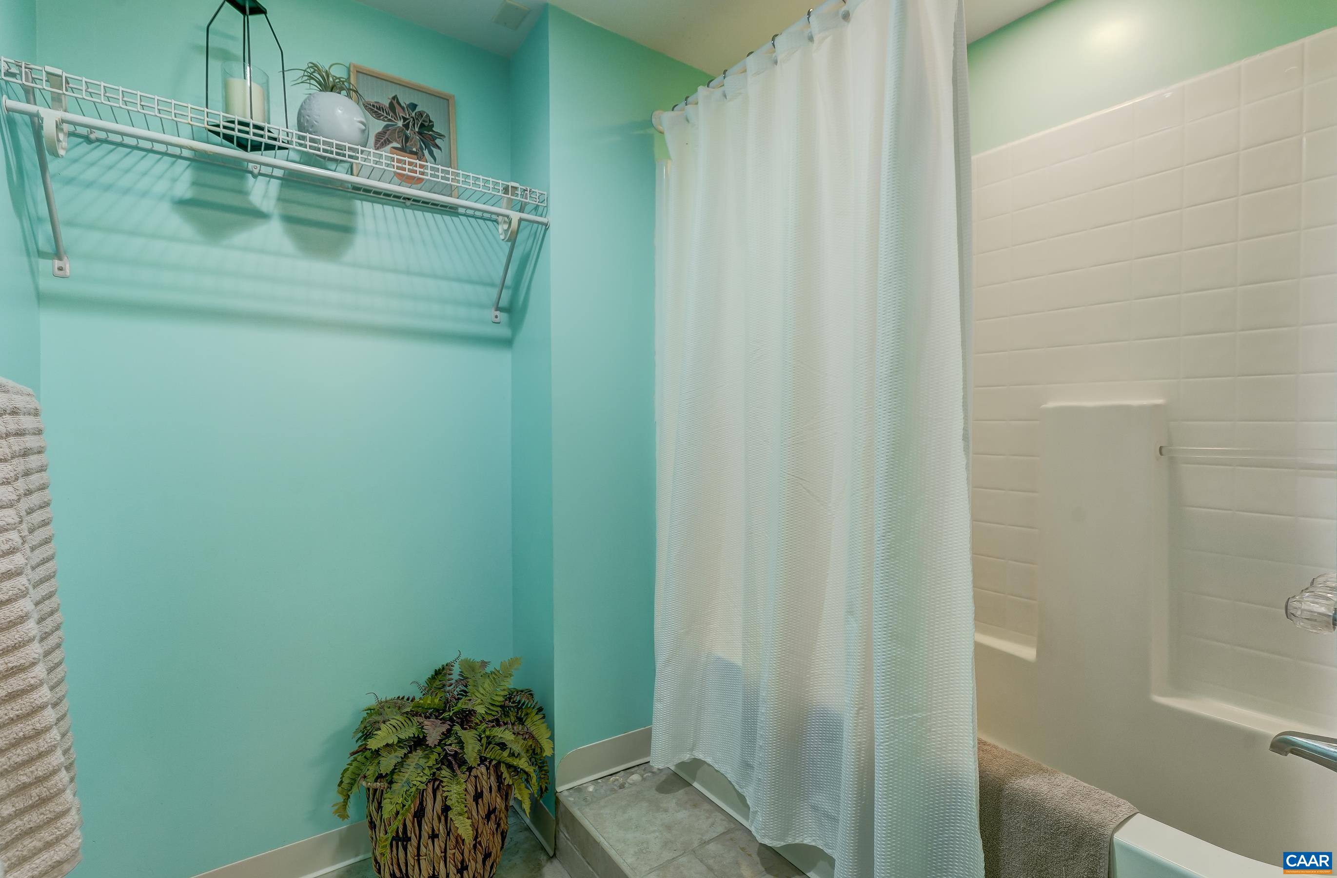64 DAHLIA RD