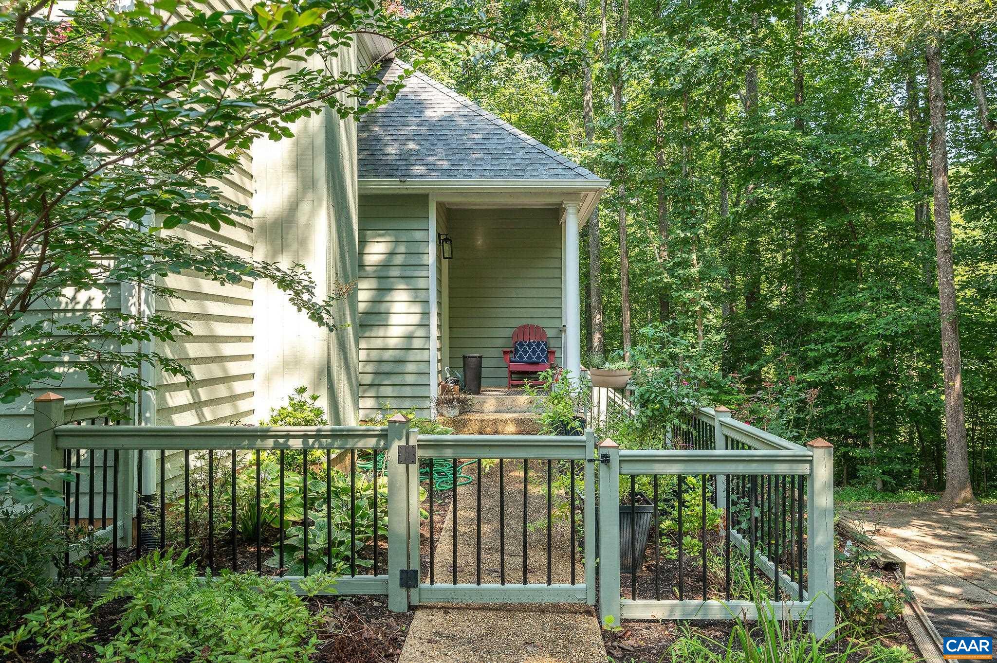 714 ACORN LN