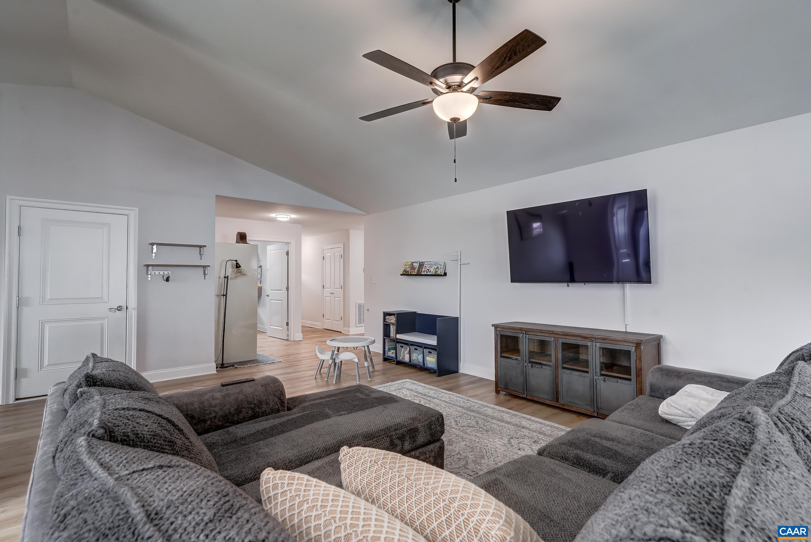 147 LANGLEY DR