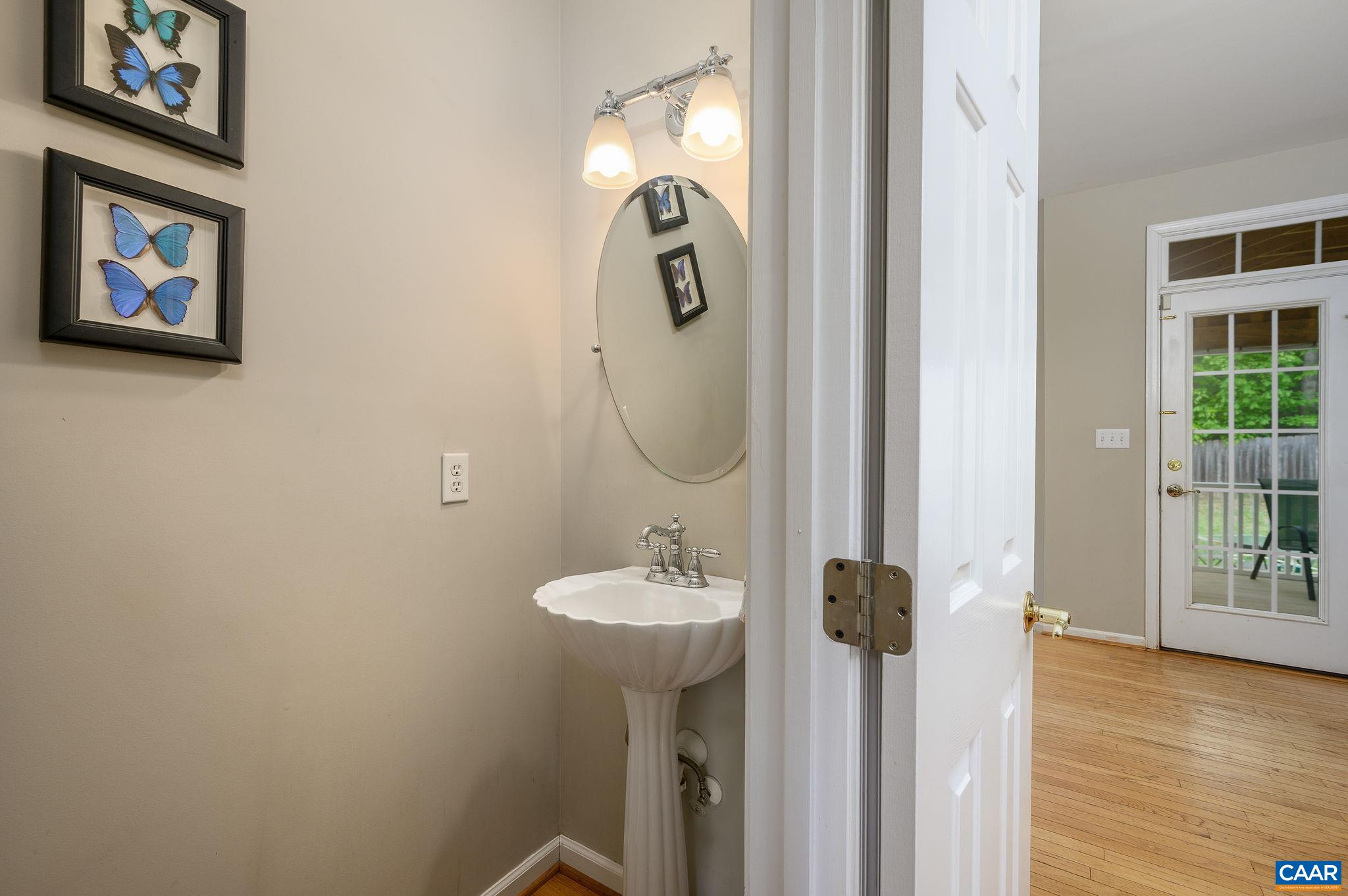 2364 N CHESTERFIELD CT