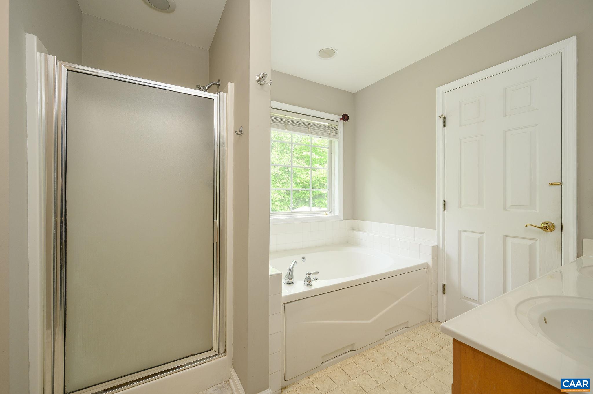 2364 N CHESTERFIELD CT