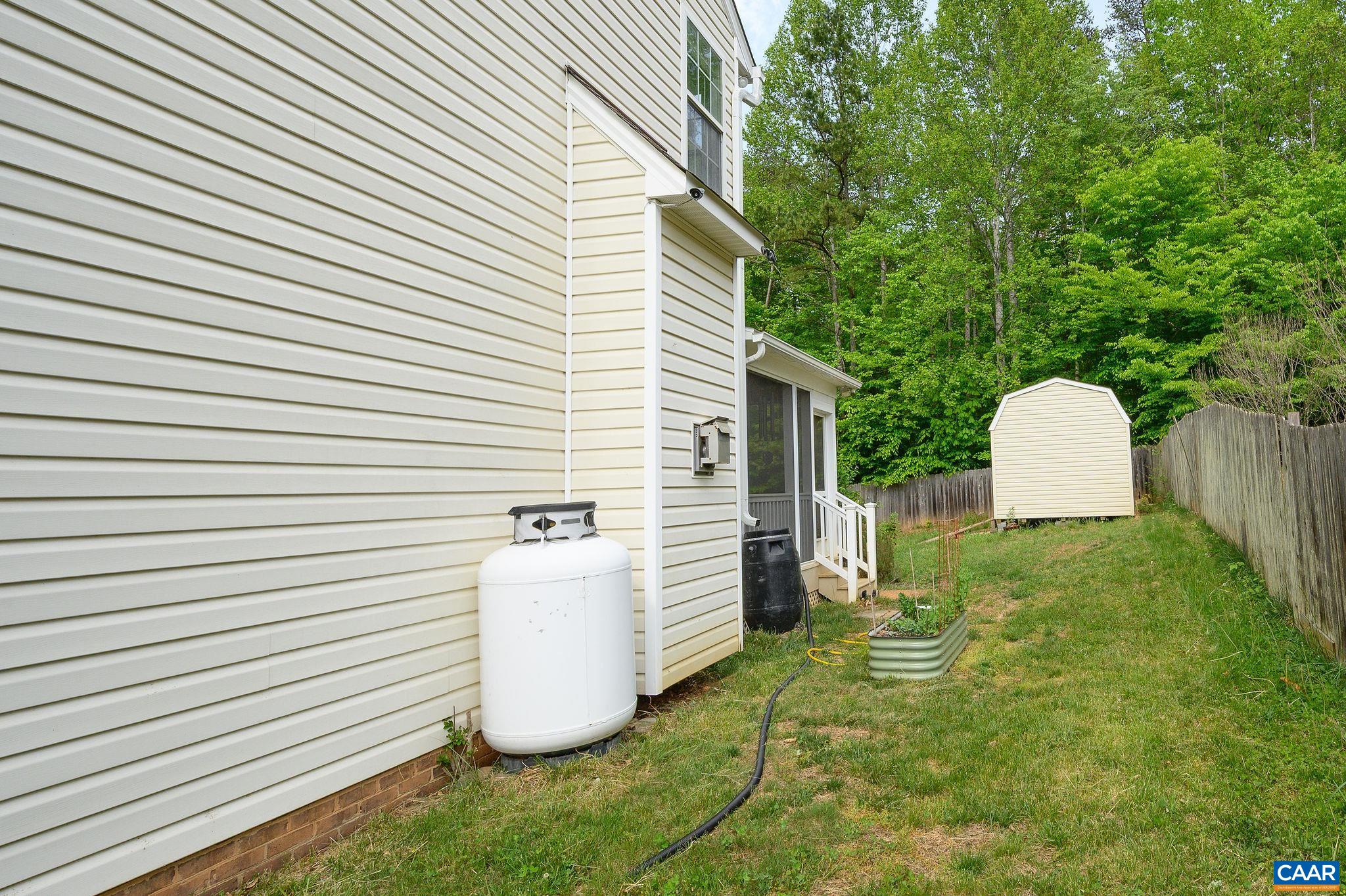 2364 N CHESTERFIELD CT