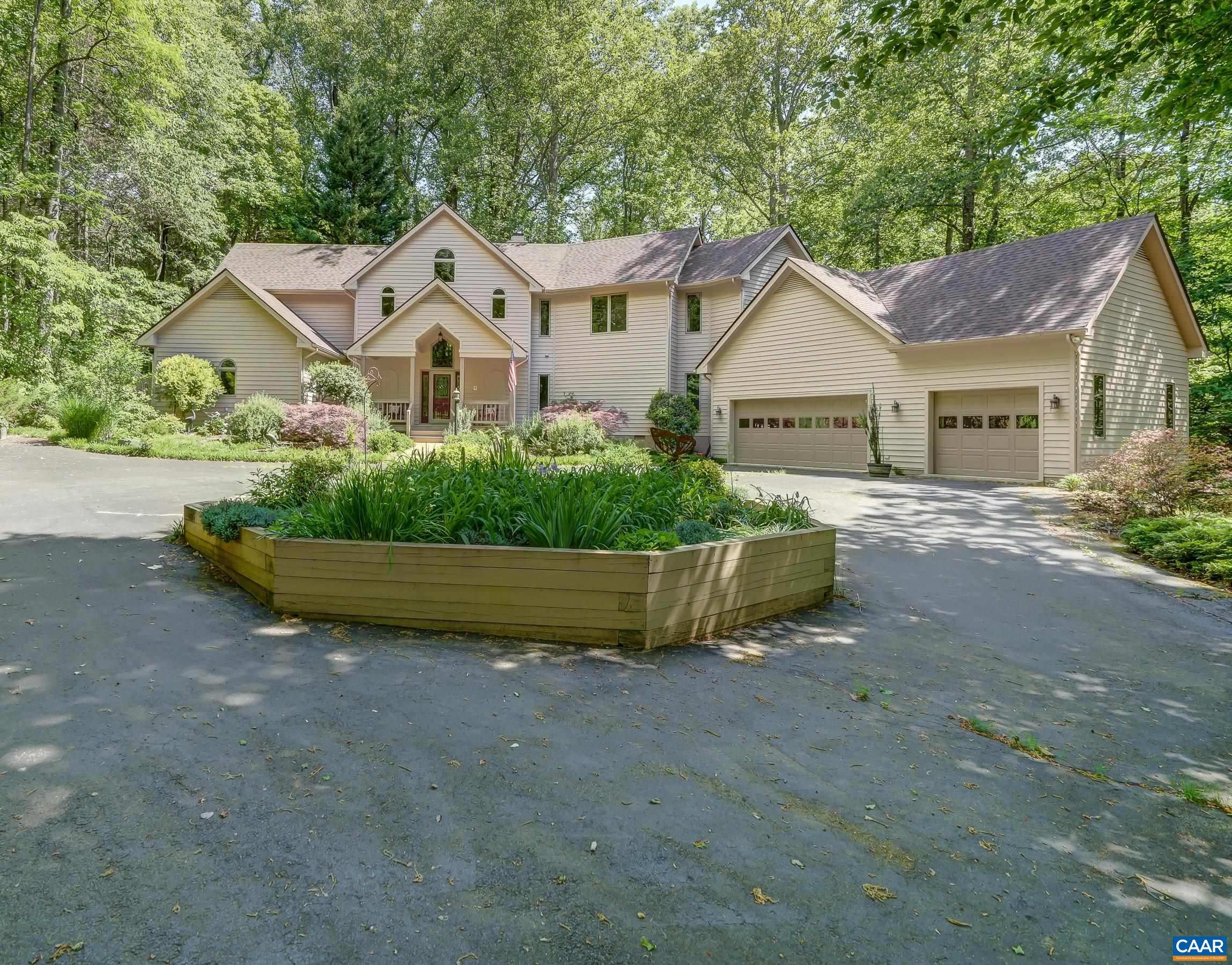 691 STONEY CREEK WEST