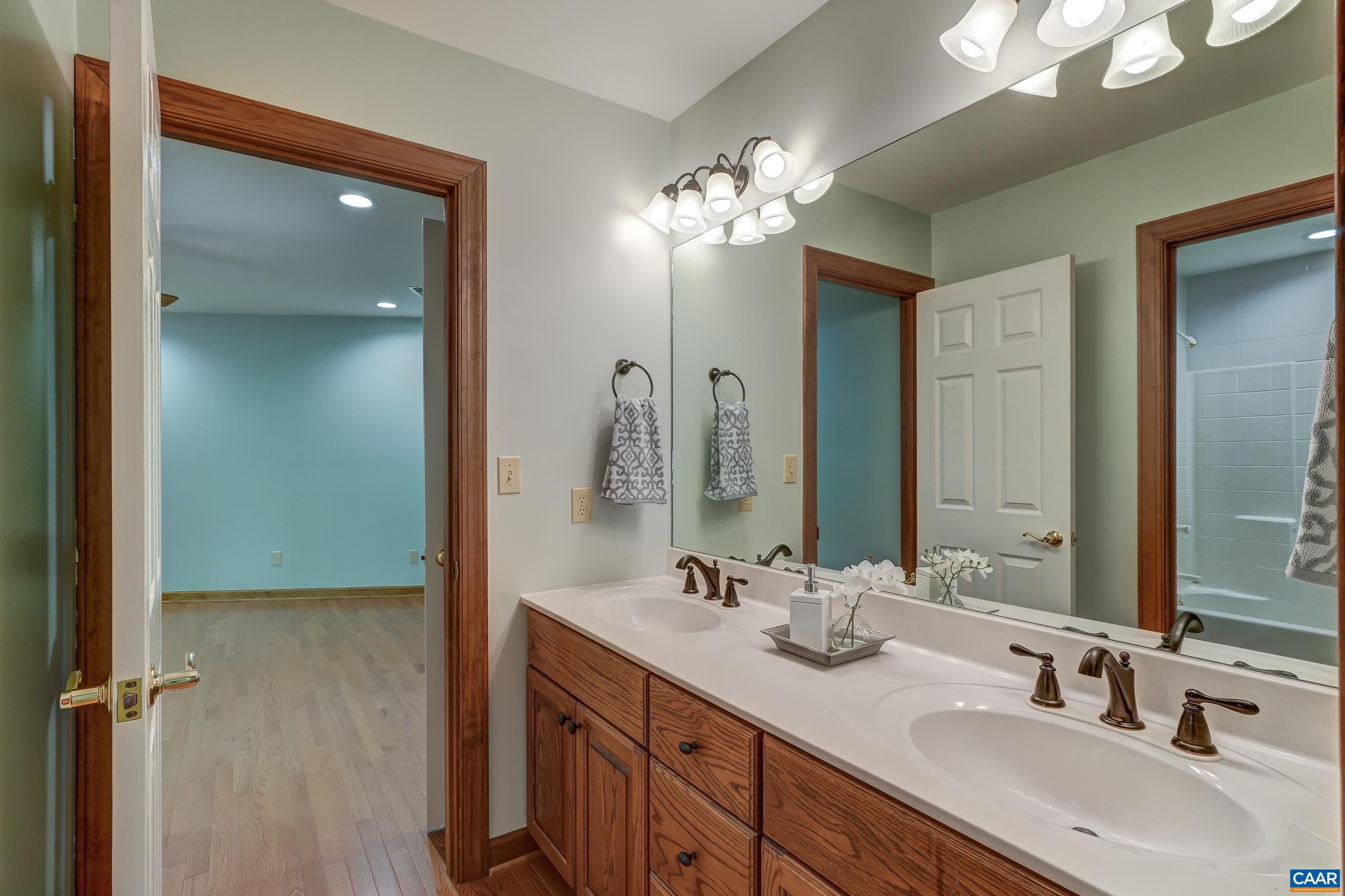 691 STONEY CREEK WEST
