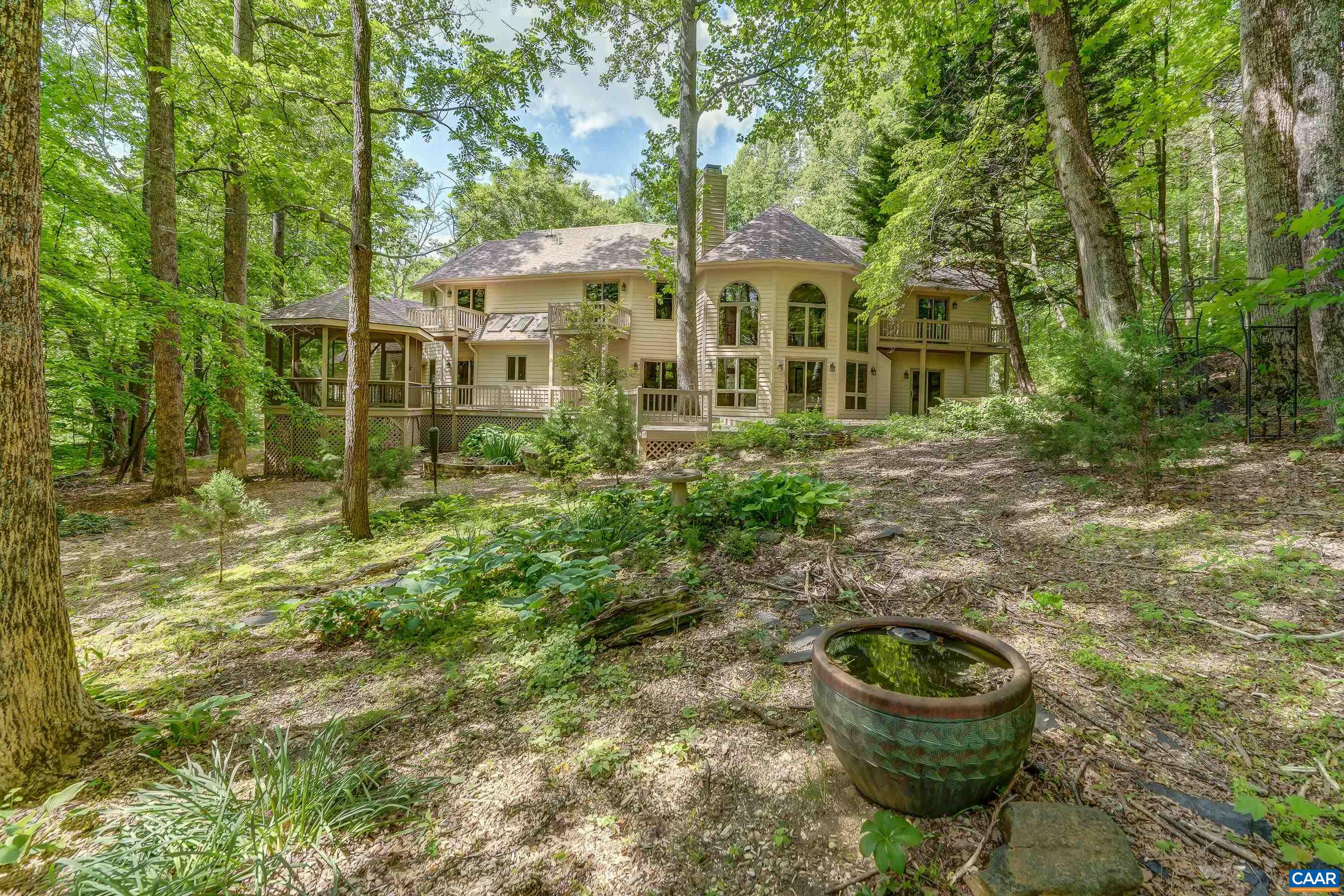 691 STONEY CREEK WEST
