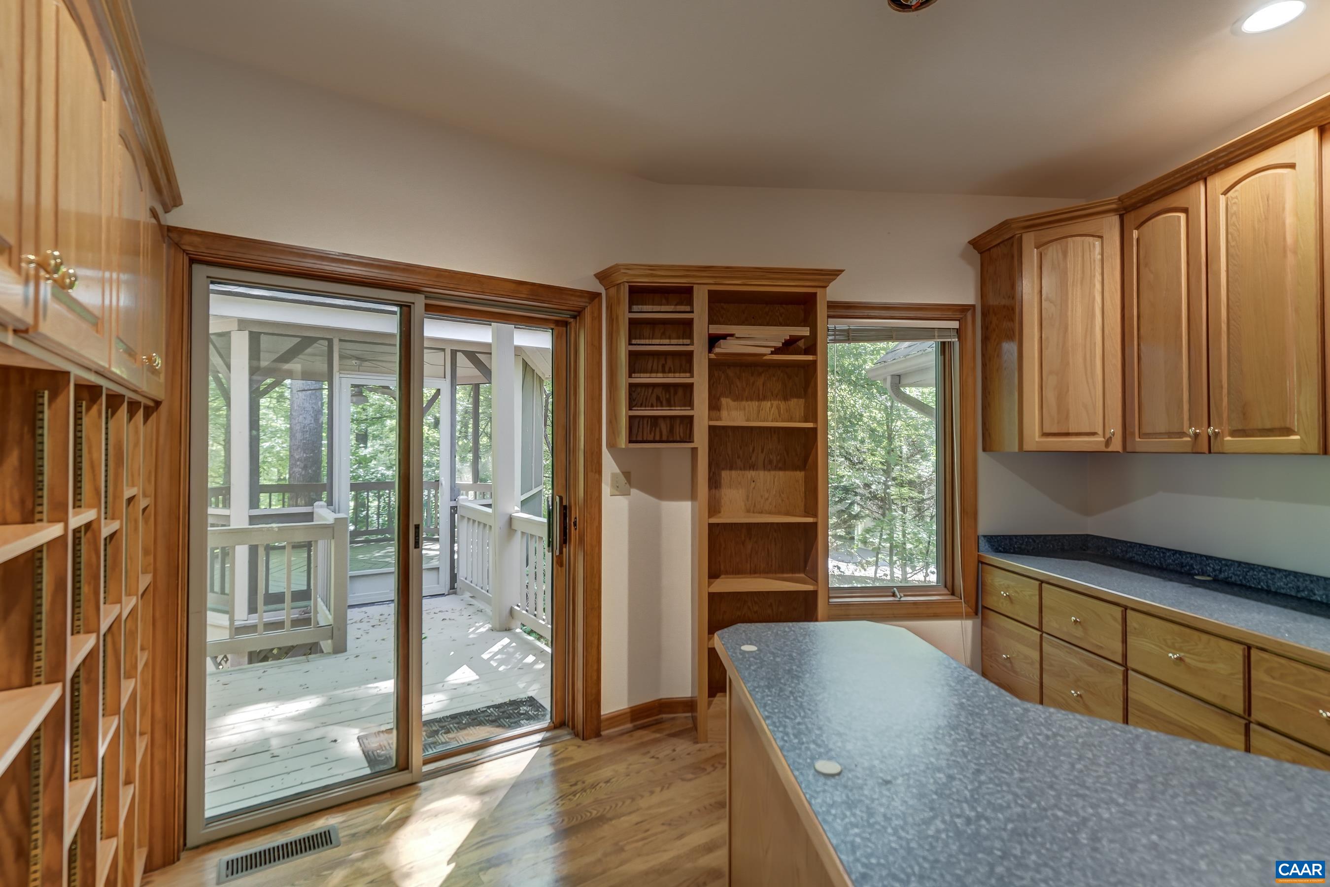 691 STONEY CREEK WEST