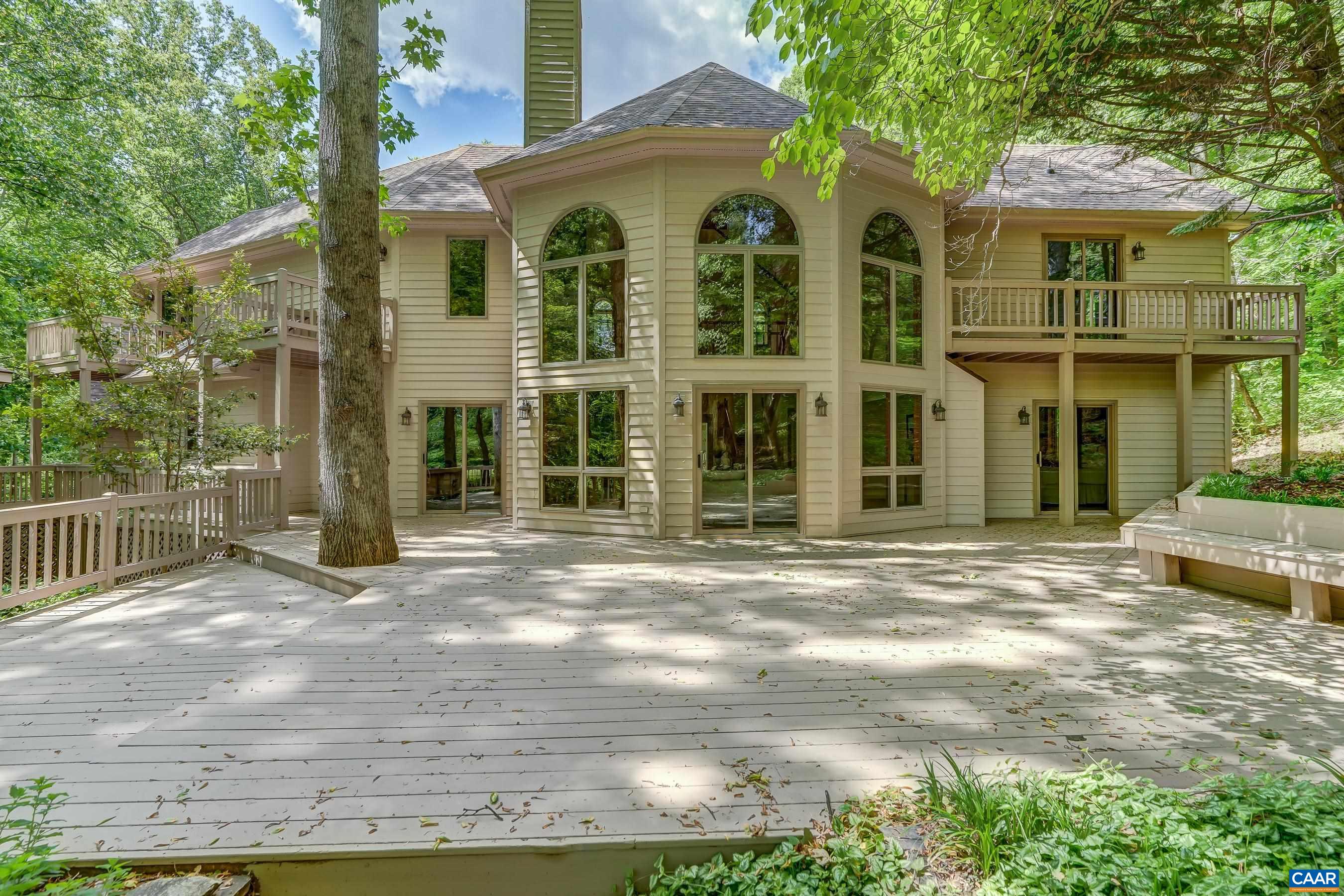 691 STONEY CREEK WEST