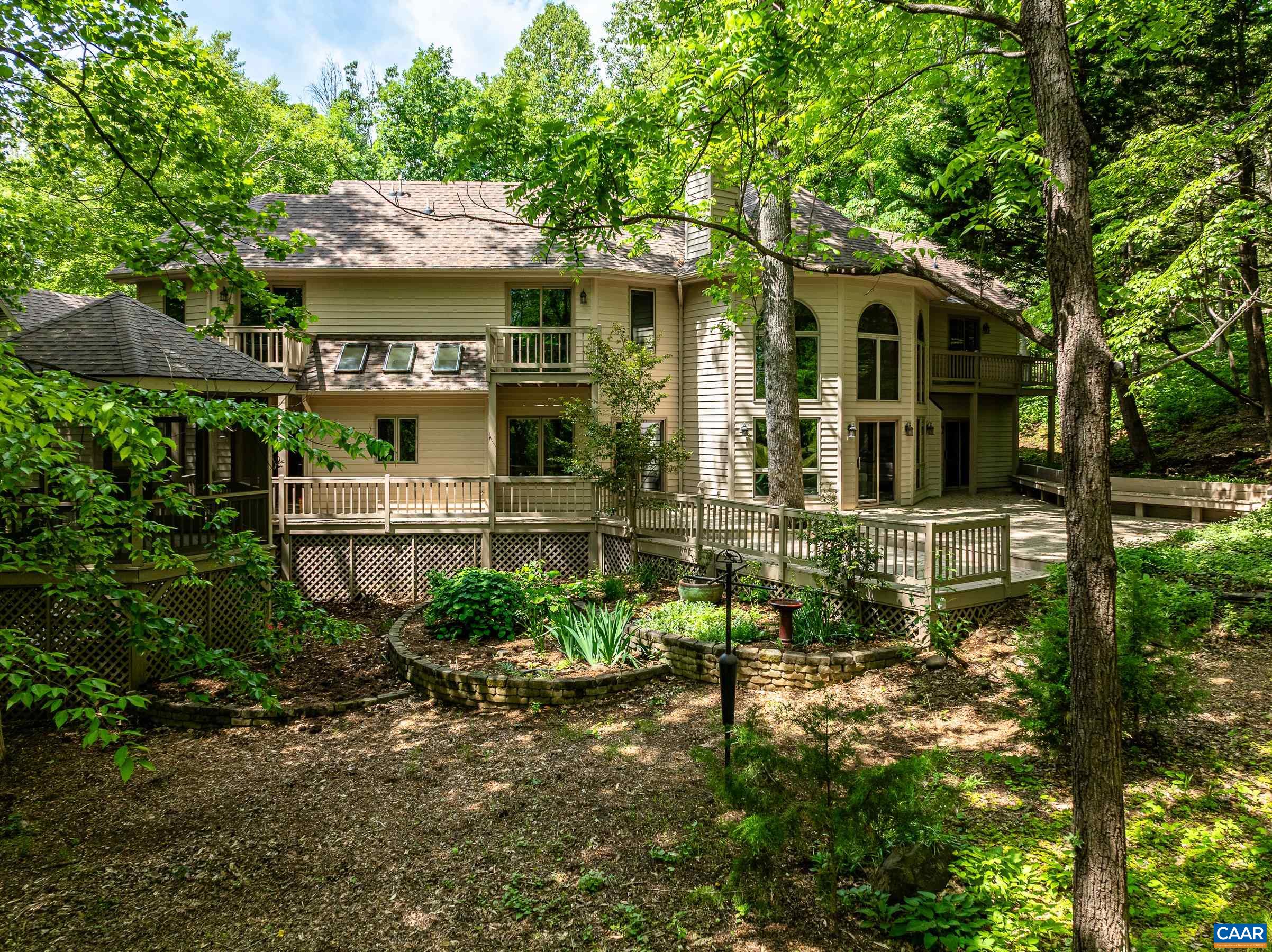 691 STONEY CREEK WEST