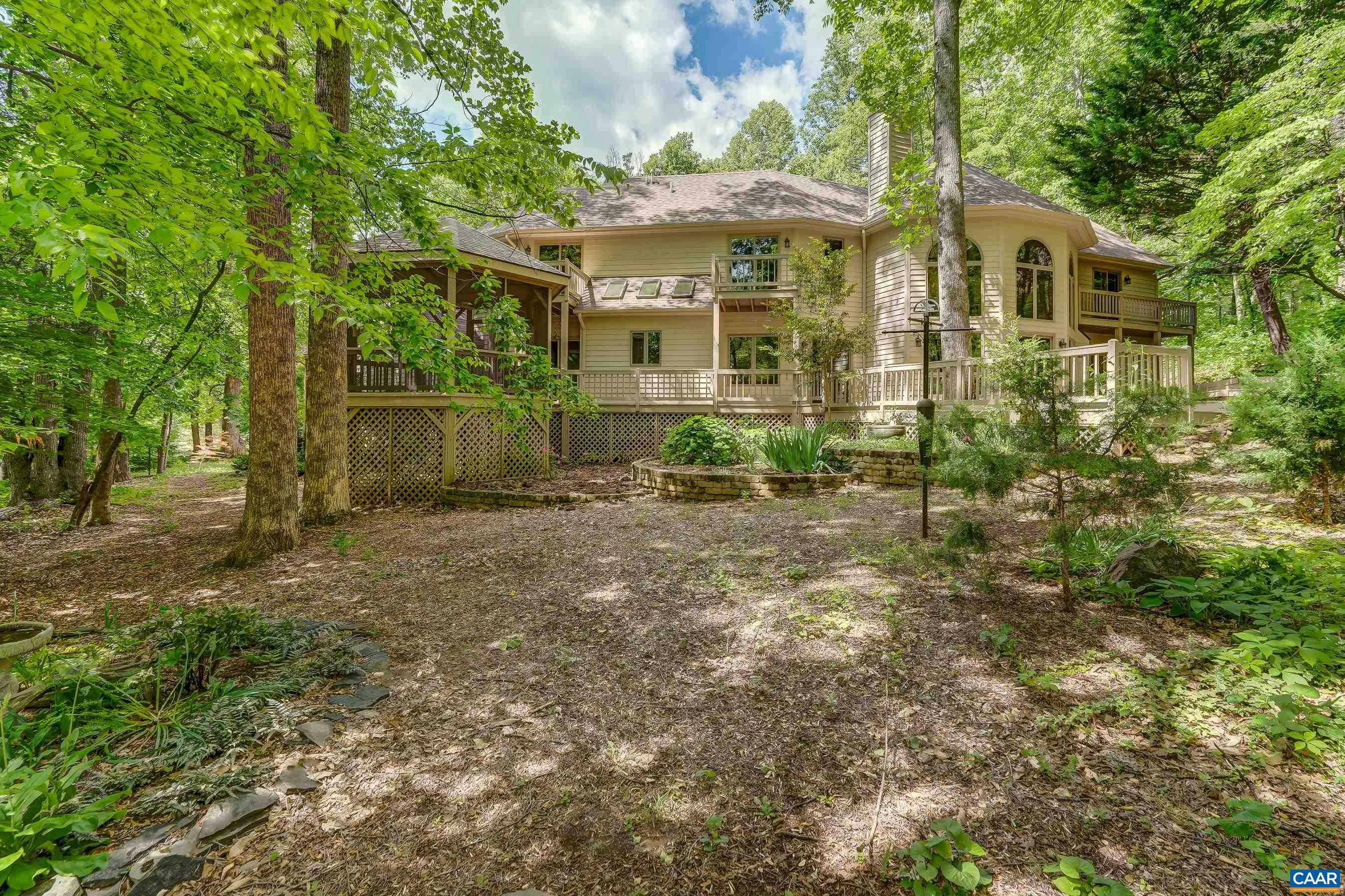 691 STONEY CREEK WEST