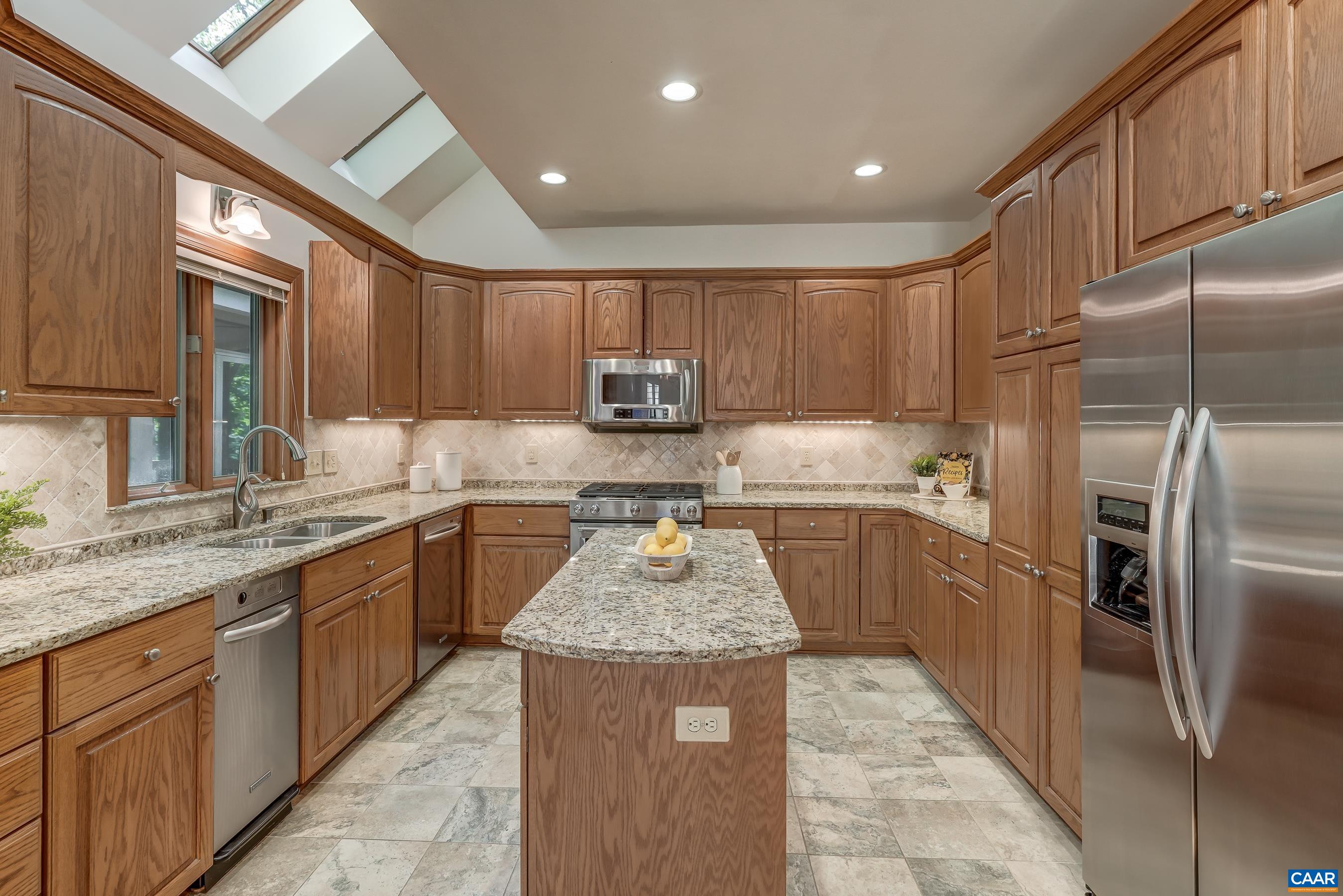 691 STONEY CREEK WEST