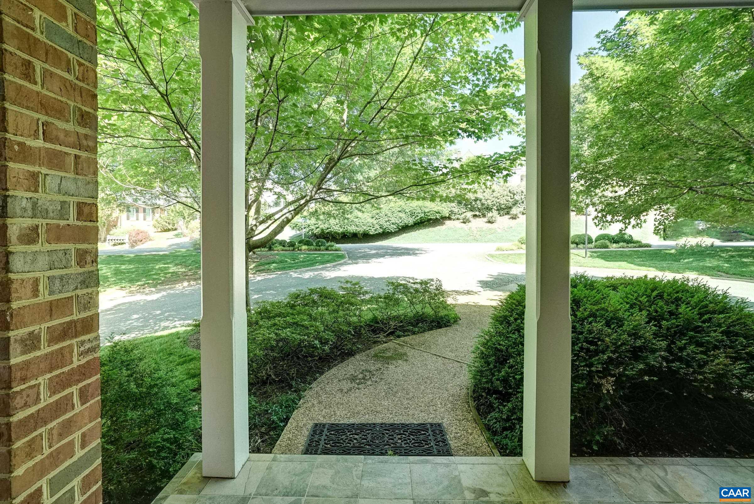 512 WORTHINGTON DR Unit: B