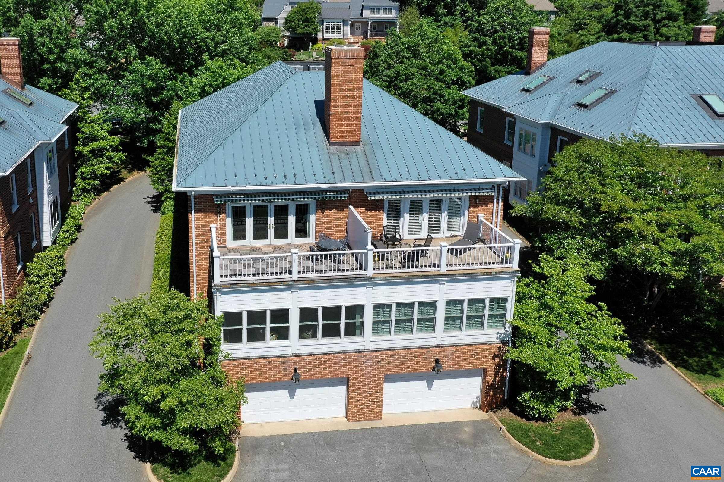 512 WORTHINGTON DR Unit: B