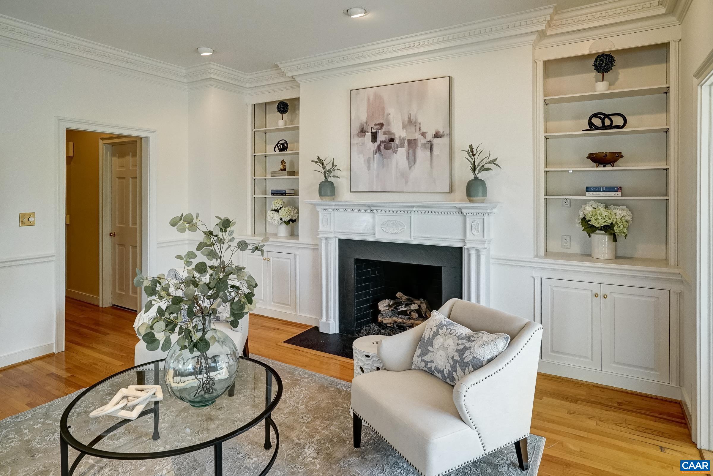 512 WORTHINGTON DR Unit: B