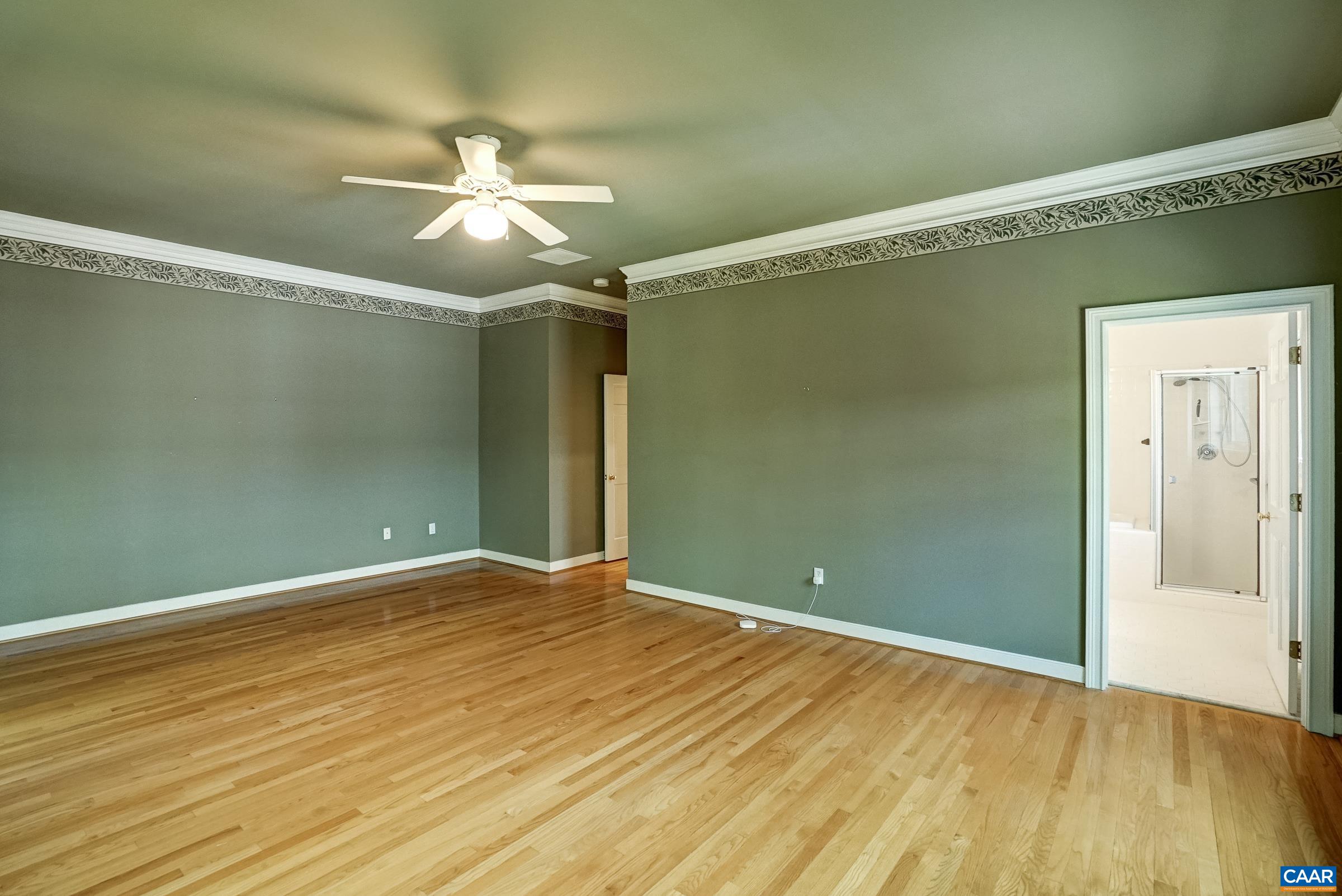 512 WORTHINGTON DR Unit: B