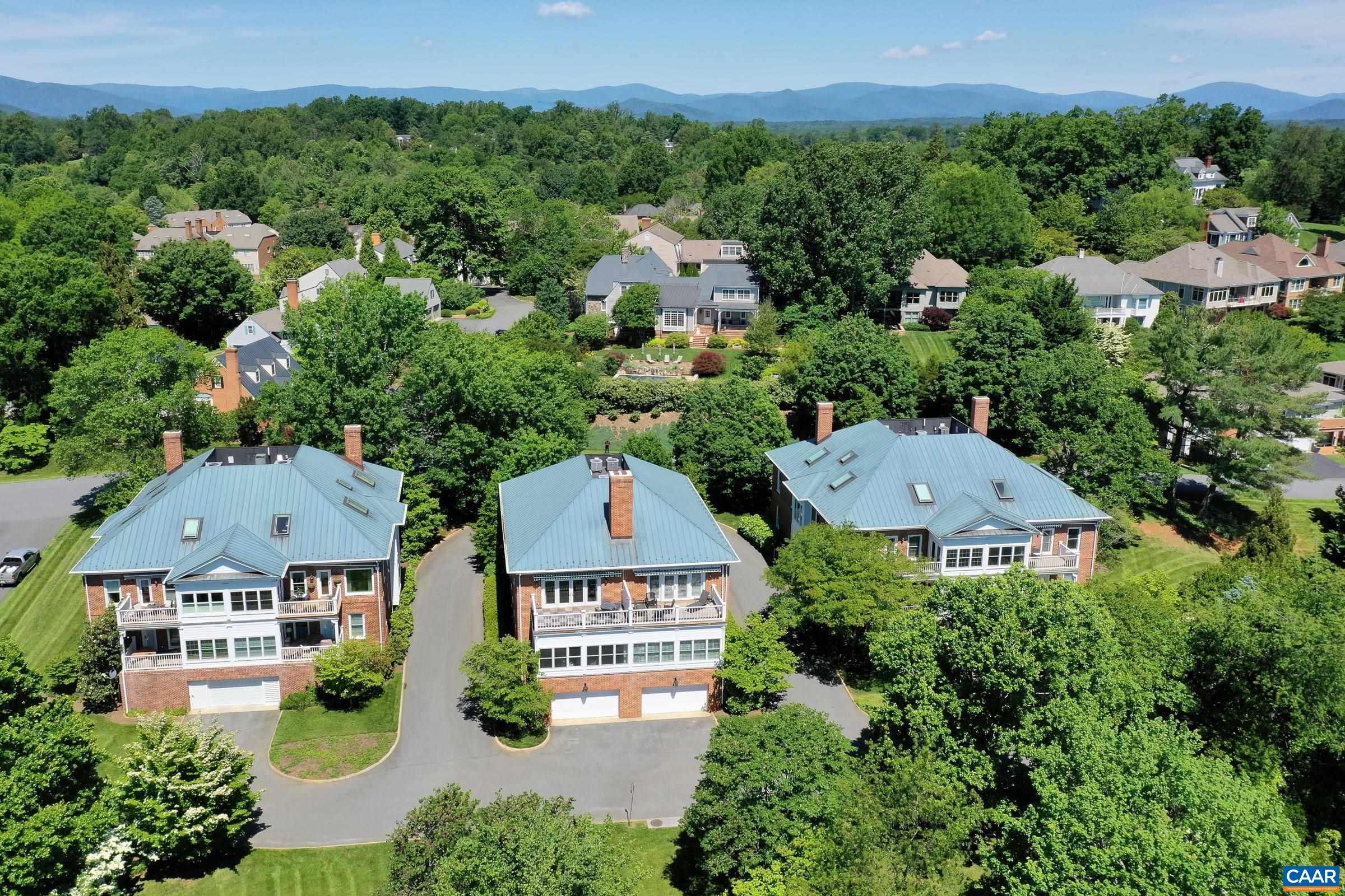 512 WORTHINGTON DR Unit: B