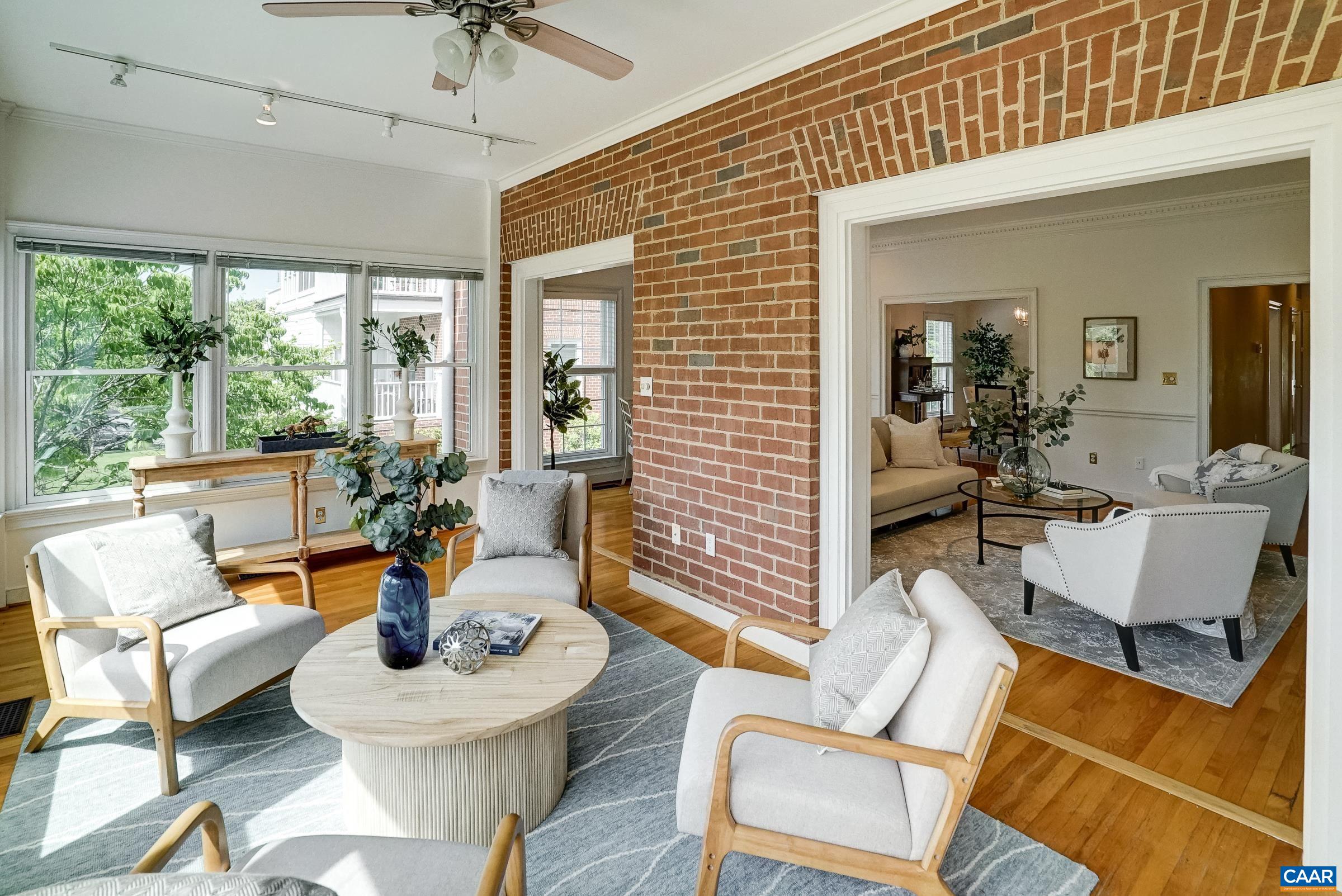 512 WORTHINGTON DR Unit: B