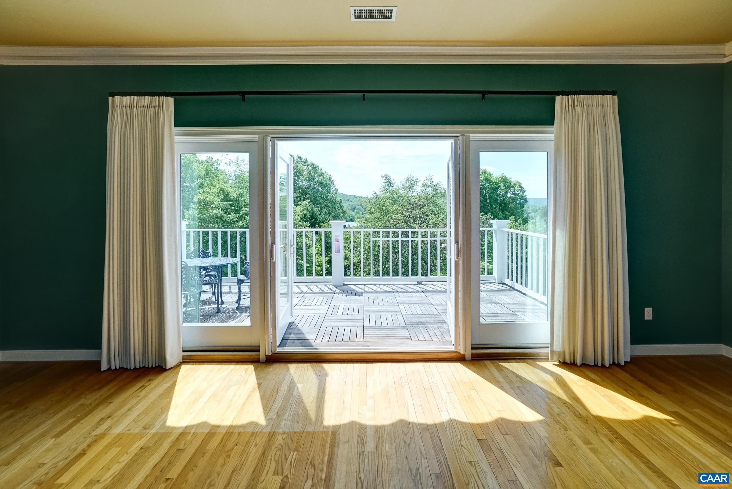 512 WORTHINGTON DR Unit: B