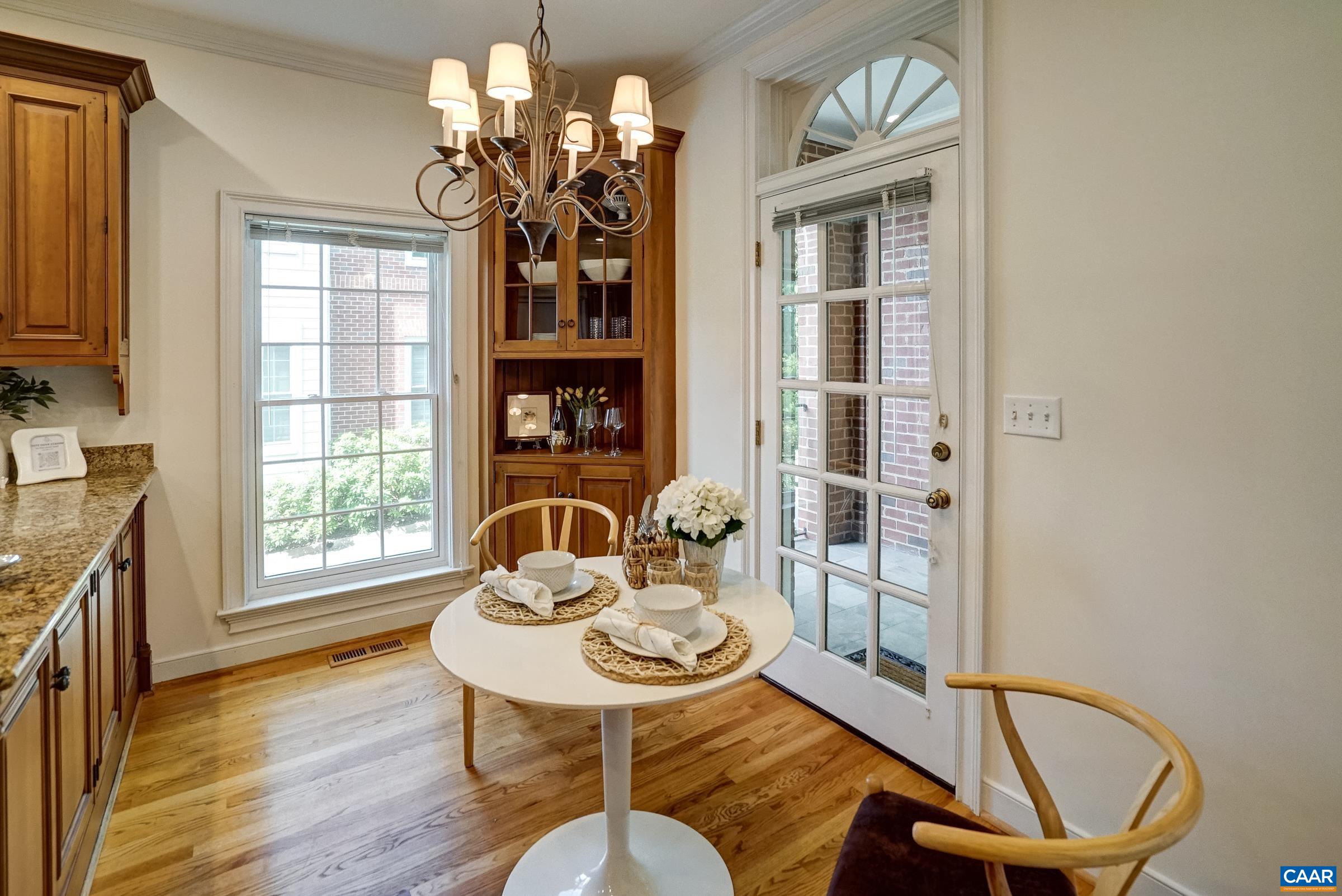 512 WORTHINGTON DR Unit: B