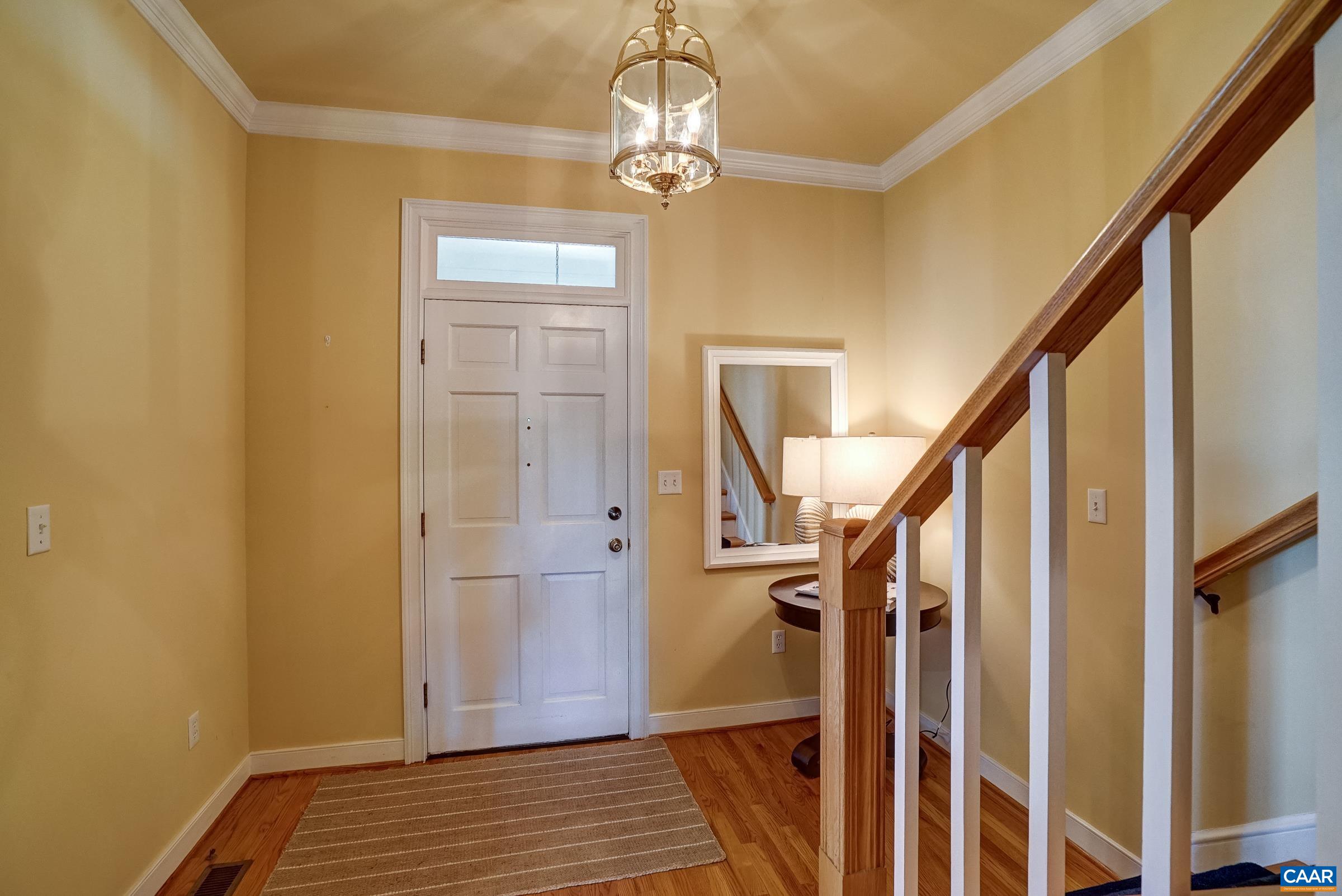 512 WORTHINGTON DR Unit: B