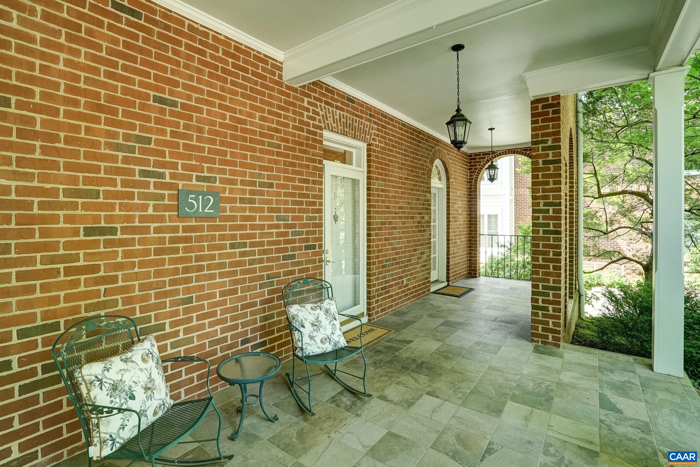 512 WORTHINGTON DR Unit: B