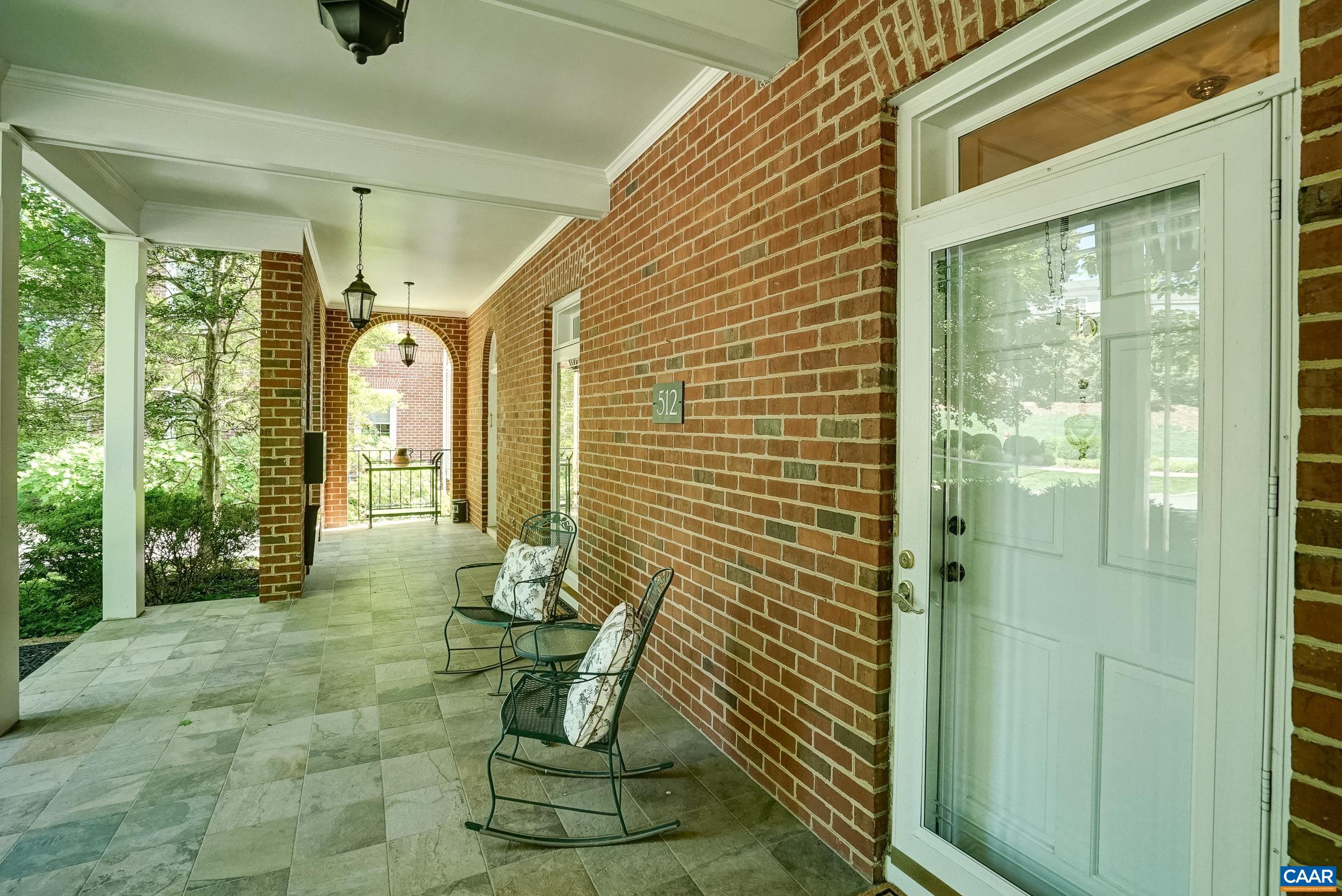 512 WORTHINGTON DR Unit: B